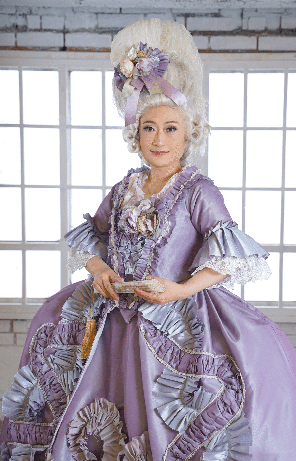 大きなローブ・ア・ラ・フランセーズコレクション｜汐音 凛