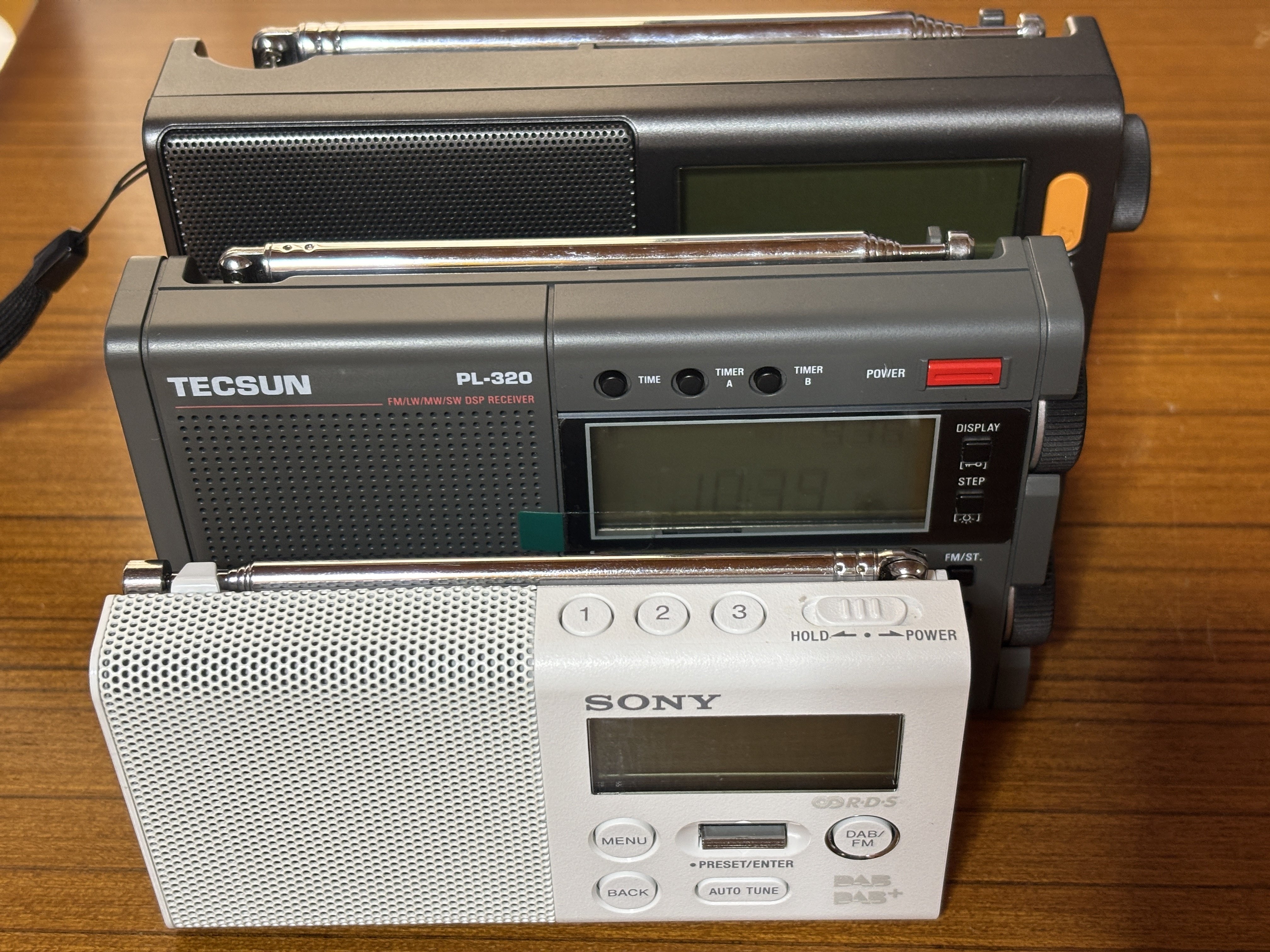 XHDATA D-808を購入｜ラジオ（電波）と地理（地図）