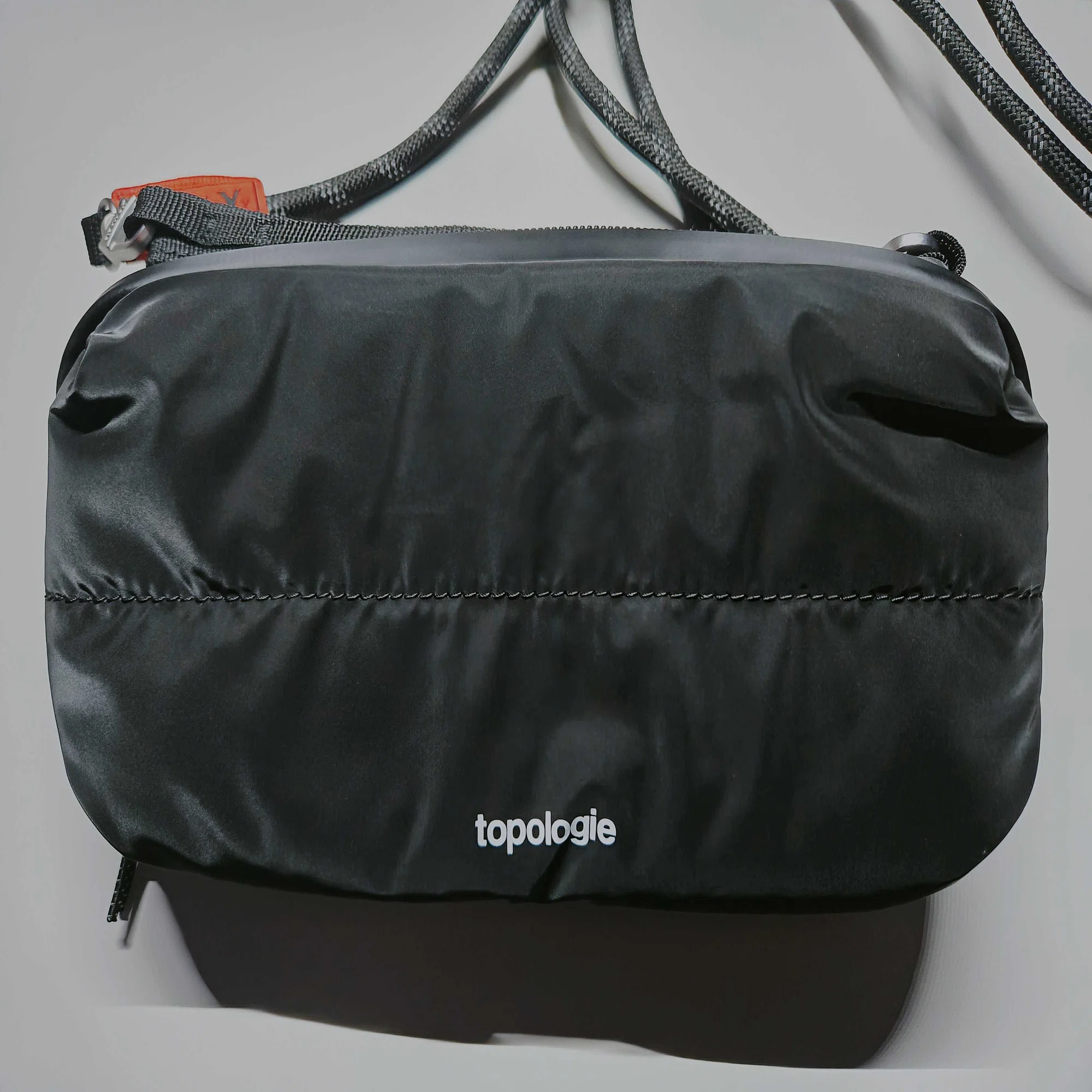 Topologyのボトルサコッシュ購入レビュー【Topology Bottle Sacoche 