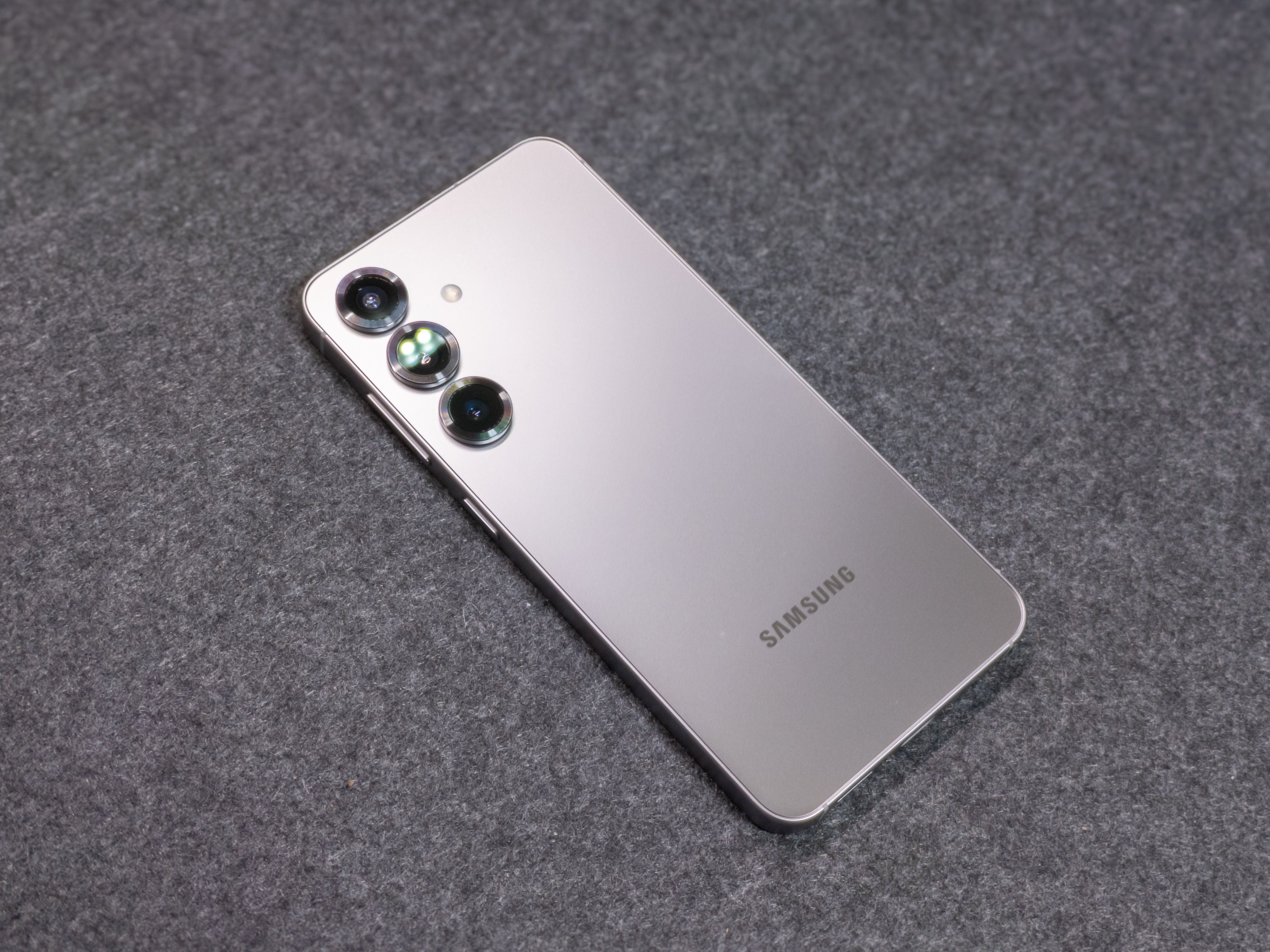 ガジェットレビュー】はじめてのギャラクシー。 │ SAMSUNG