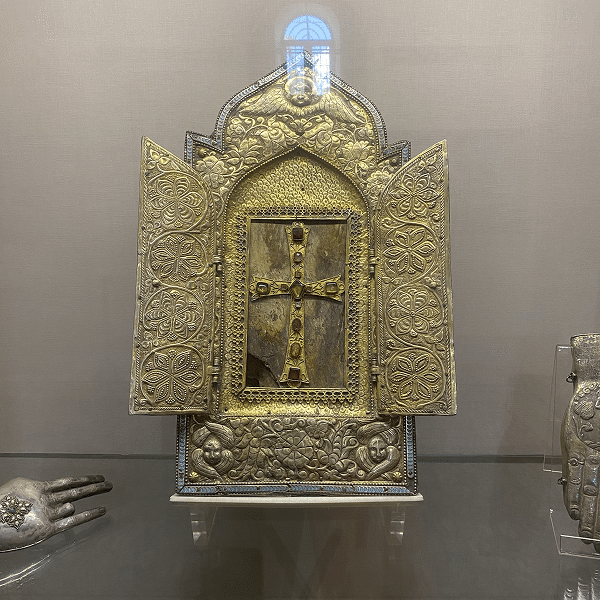 貴重アンティークのシャーサヴァンスマックとても素敵です！動物ぎっしり通関済日本発送送料込1万スタート最低落札価格梨！ 世界中探しても当店のみ！シャーサヴァン族シルクのノアの方舟柄