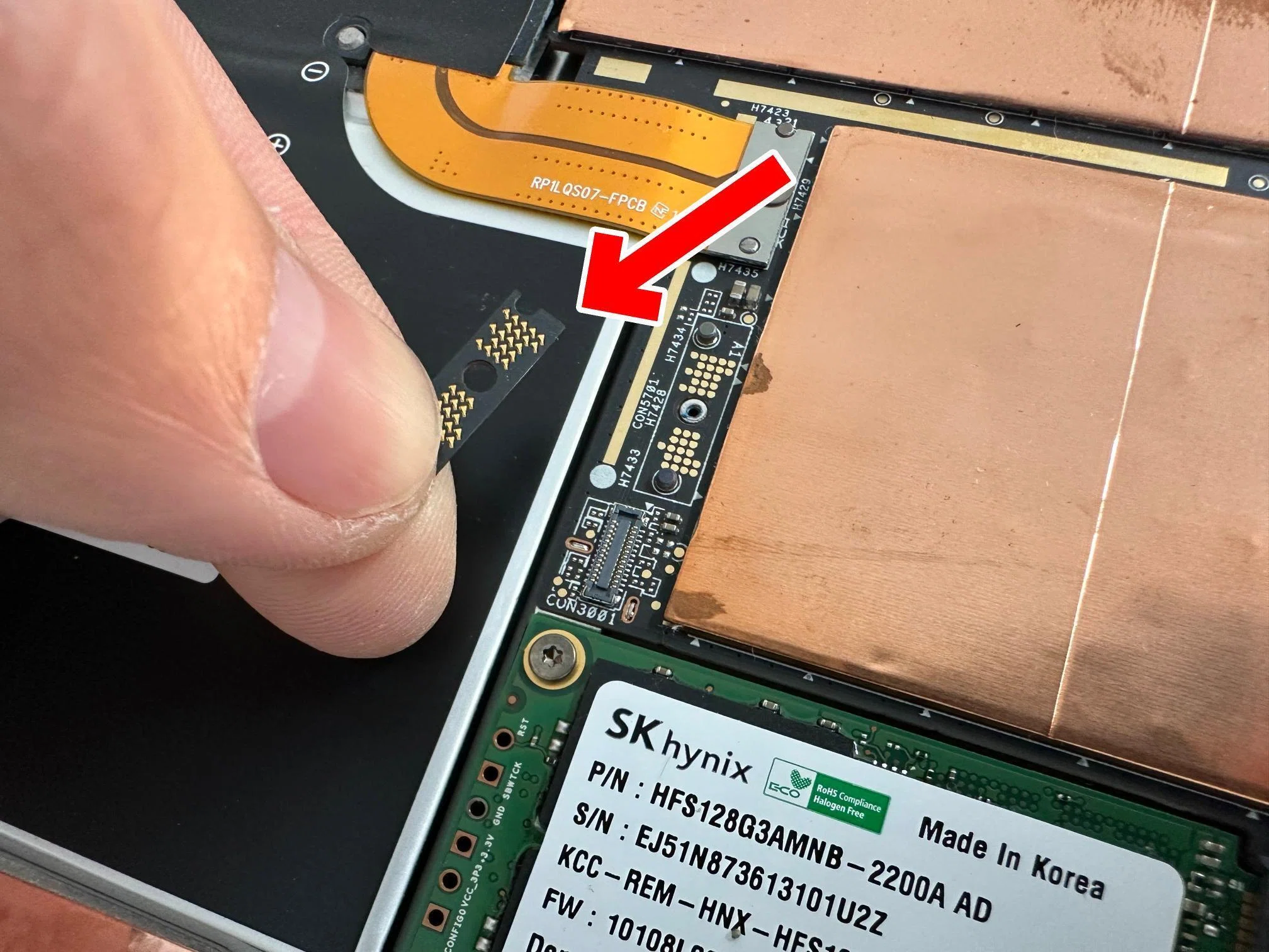Surface Pro3の画面交換を21780円で対応中！ガラス割れ+液晶表示異常+