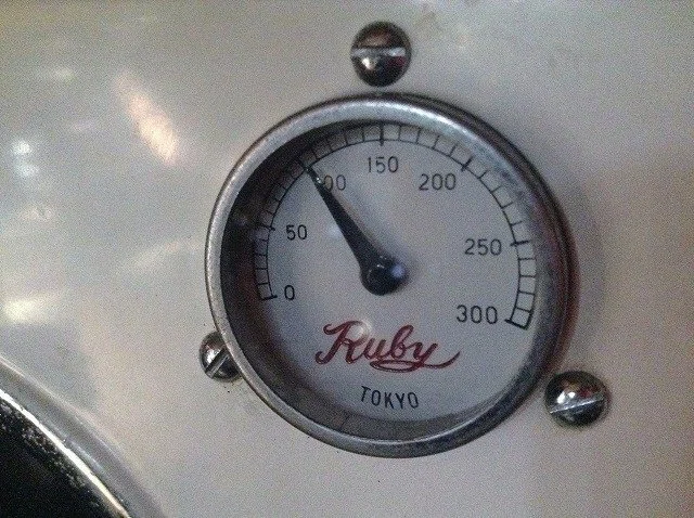 昭和レトロな天火オーブン「RUBY」｜森のテロル