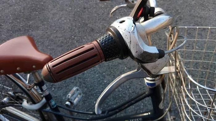 ママチャリを洗車&修理でリフレッシュするか、新車に買い替えるか 