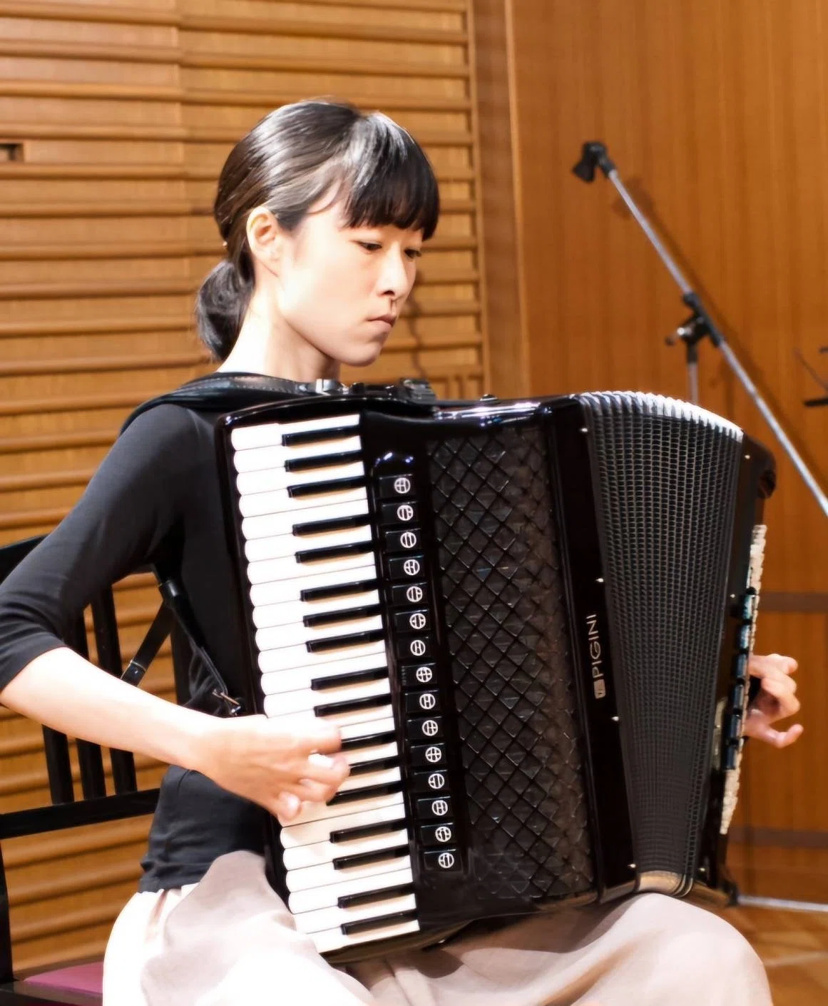 新しいアコーディオンの先生 誕生！｜松原智美／じゃばらの道