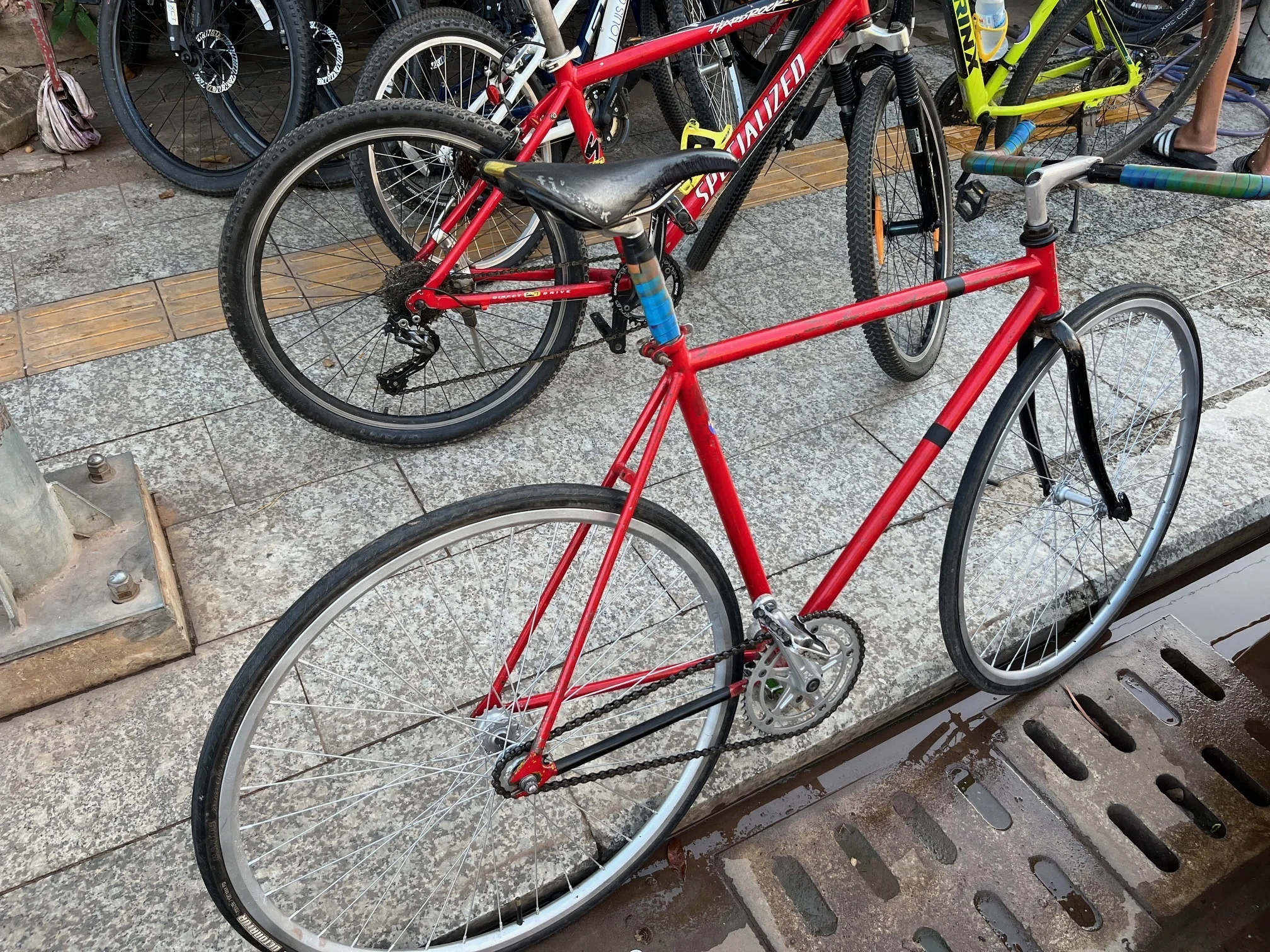 若者には○○が人気！？カンボジアの自転車事情｜まっさん