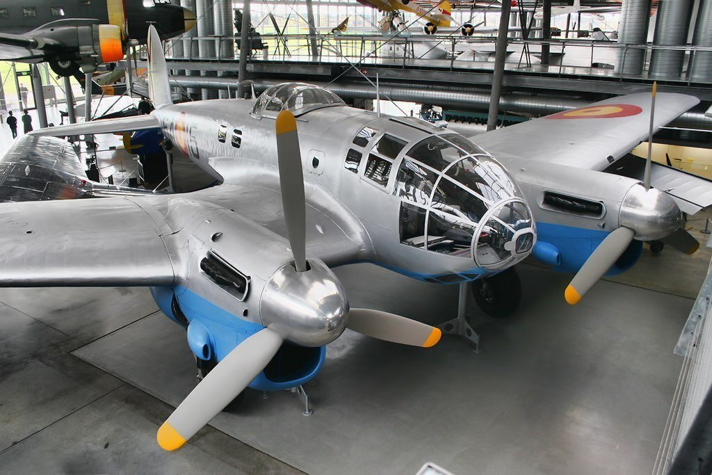北アフリカ戦線のハインケルHe111 ハインケル He111H-6 爆撃機 北アフリカ | 株式会社 ハセガワ