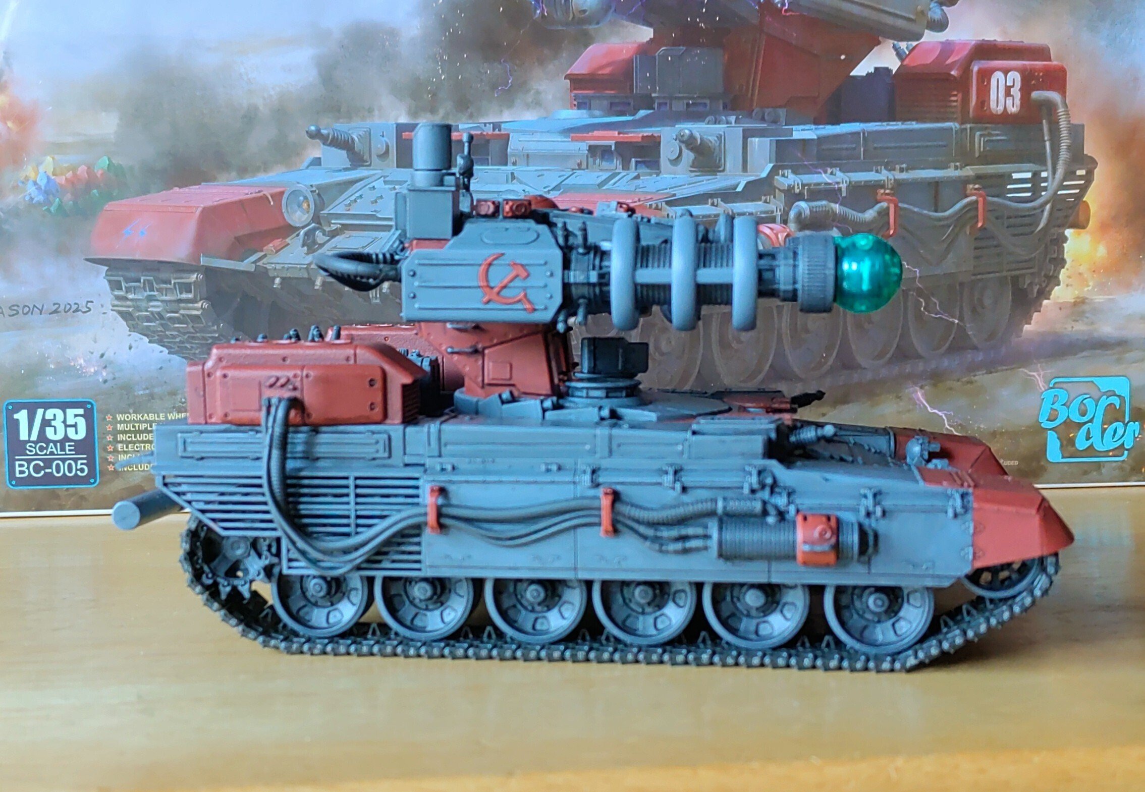 テスラタンク 1/35 スケール 驚異の電磁キャノンランチャーを装備！ソビエトの架空戦車