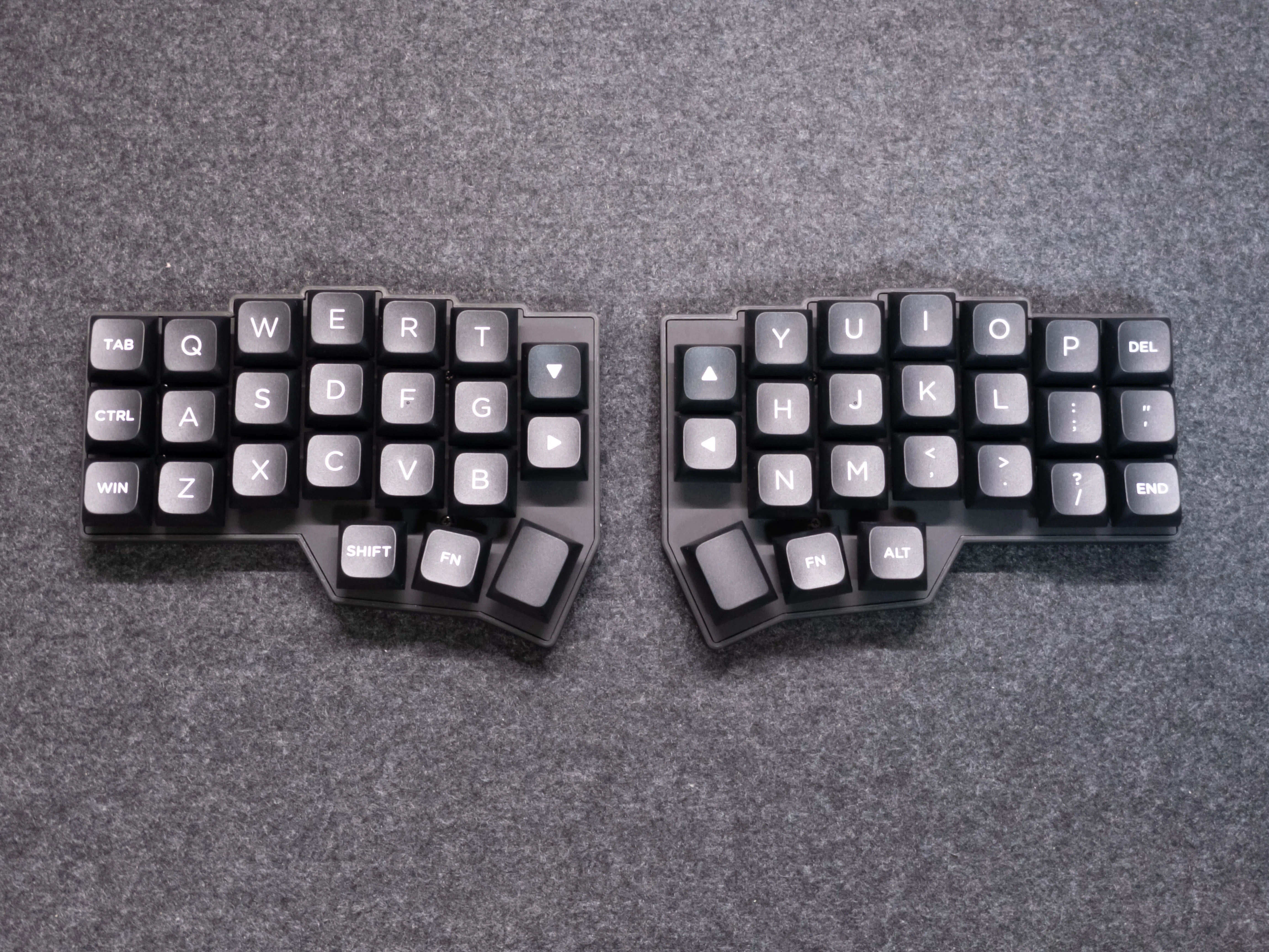 キーボード沼】Corne V4 Cherry │ 自作キーボードの組み立て｜EmuLog