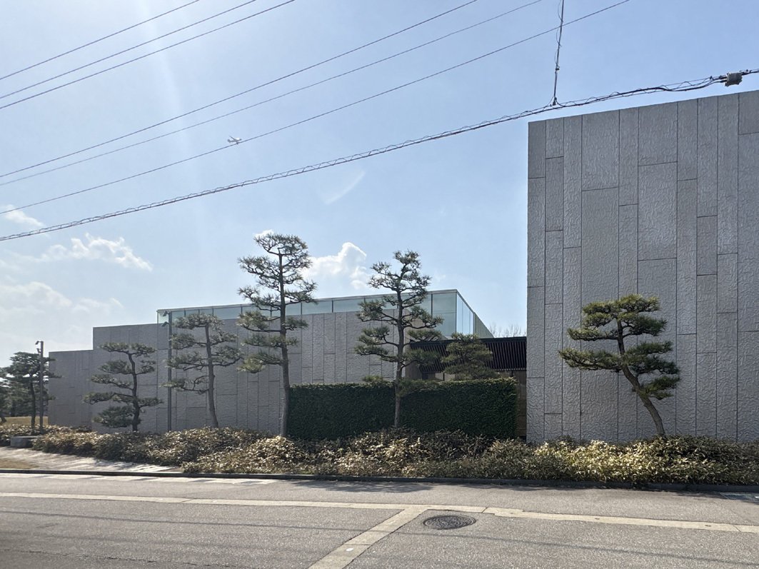 土地に根ざした蔵と土間 高志の国文学館× テリーヌ・オ・ショコラを