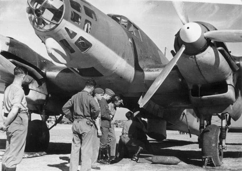 北アフリカ戦線のハインケルHe111 北アフリカ戦線のハインケルHe111 ハインケル He111H-6 爆撃機