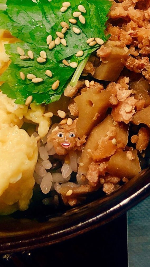 そぼろ丼マン｜なんか妖怪？