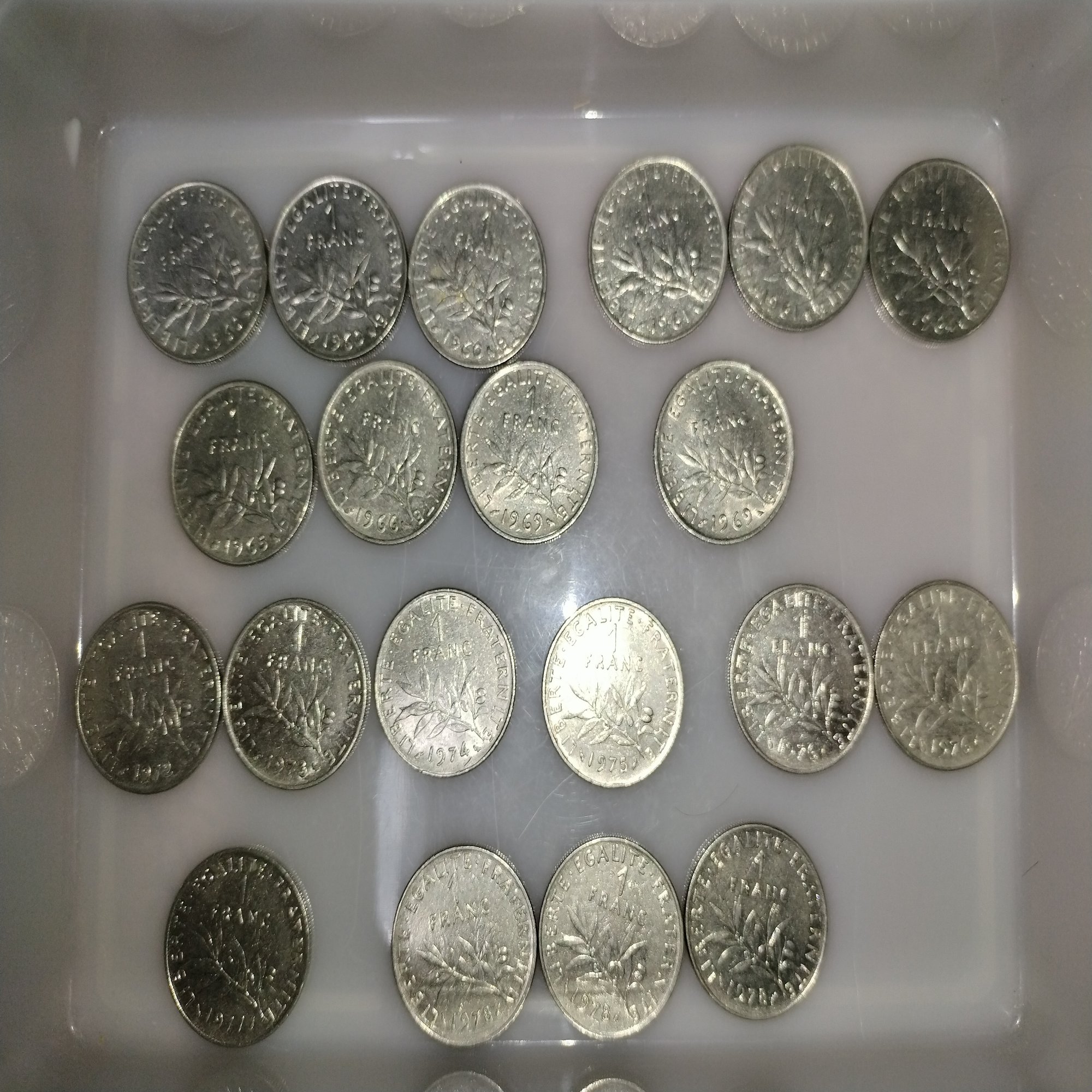 フランスの1フランっていくらで売れる？」アンティークコイン をフリマで買い投資する｜嶋田印刷＠史跡QRポスターなどで観光推進をし医療コストもアプリで節約するIT広告コンサルタント