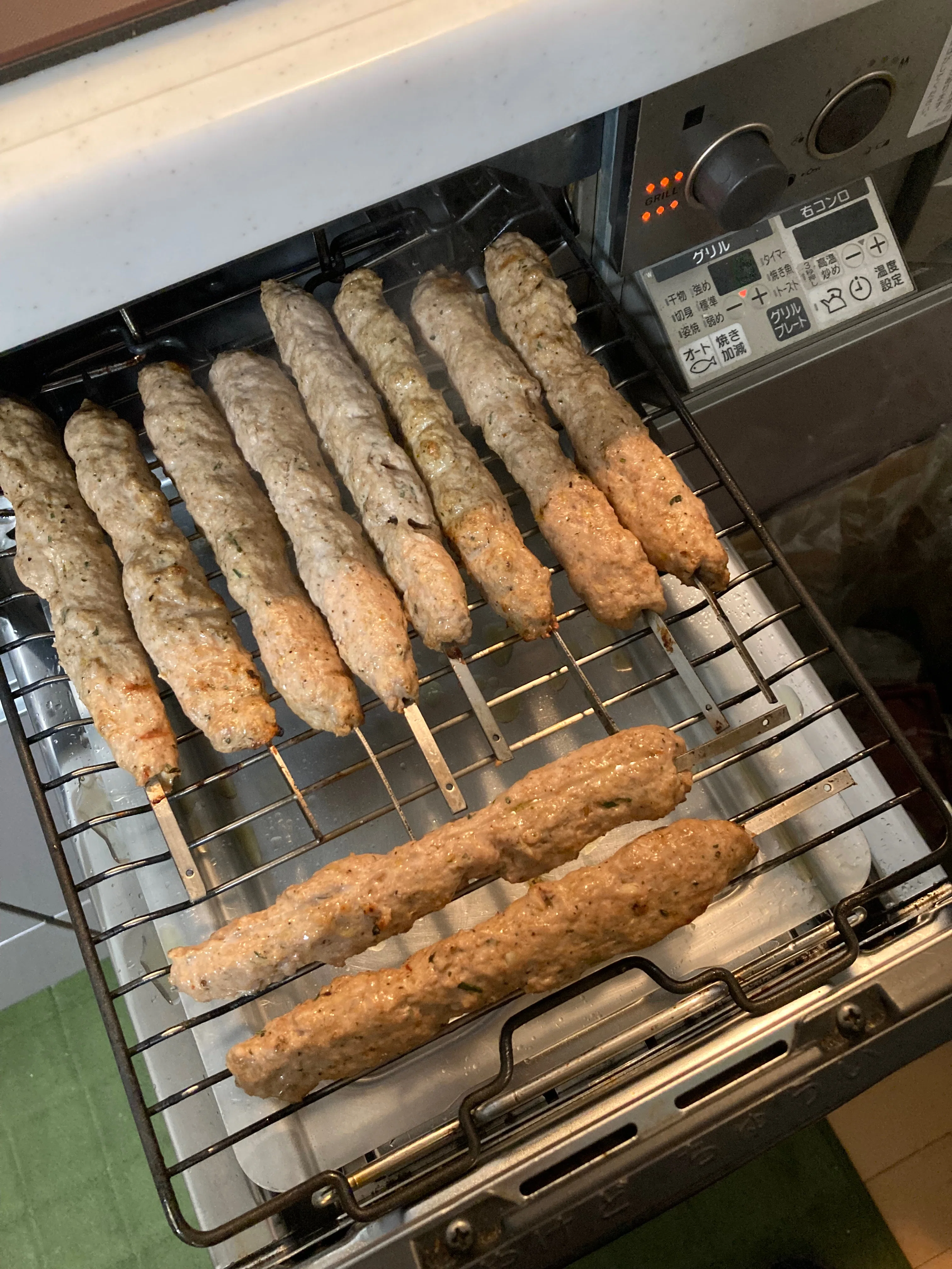 ケバブ、カバブ、コフタ、串焼きハンバーグは・・美味しい