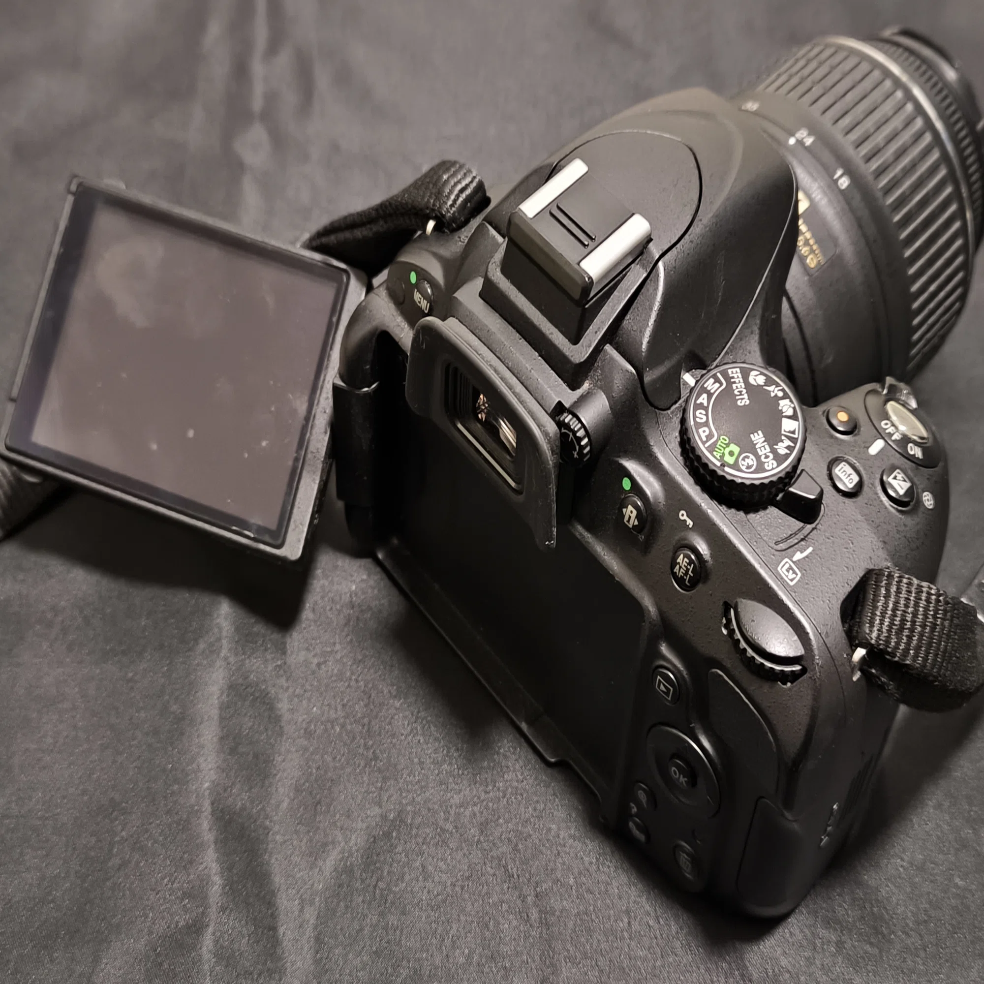 愛カメラ遍歴 Vol.5 ： Nikon D5100 スタンダードな軽量カメラ｜Tarciel