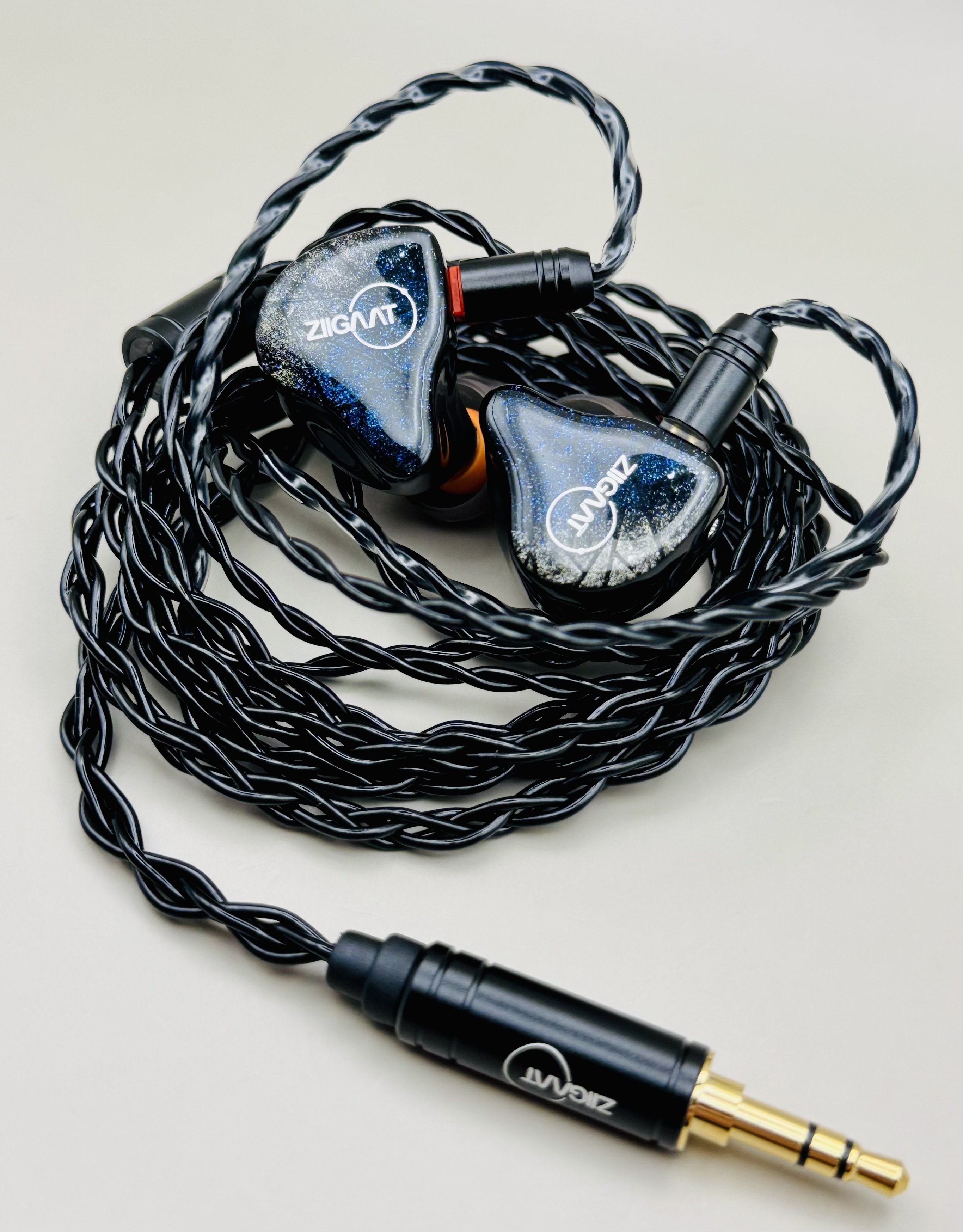 ZiiGaat Lushのレビュー｜ラルフ・ヒンクリー