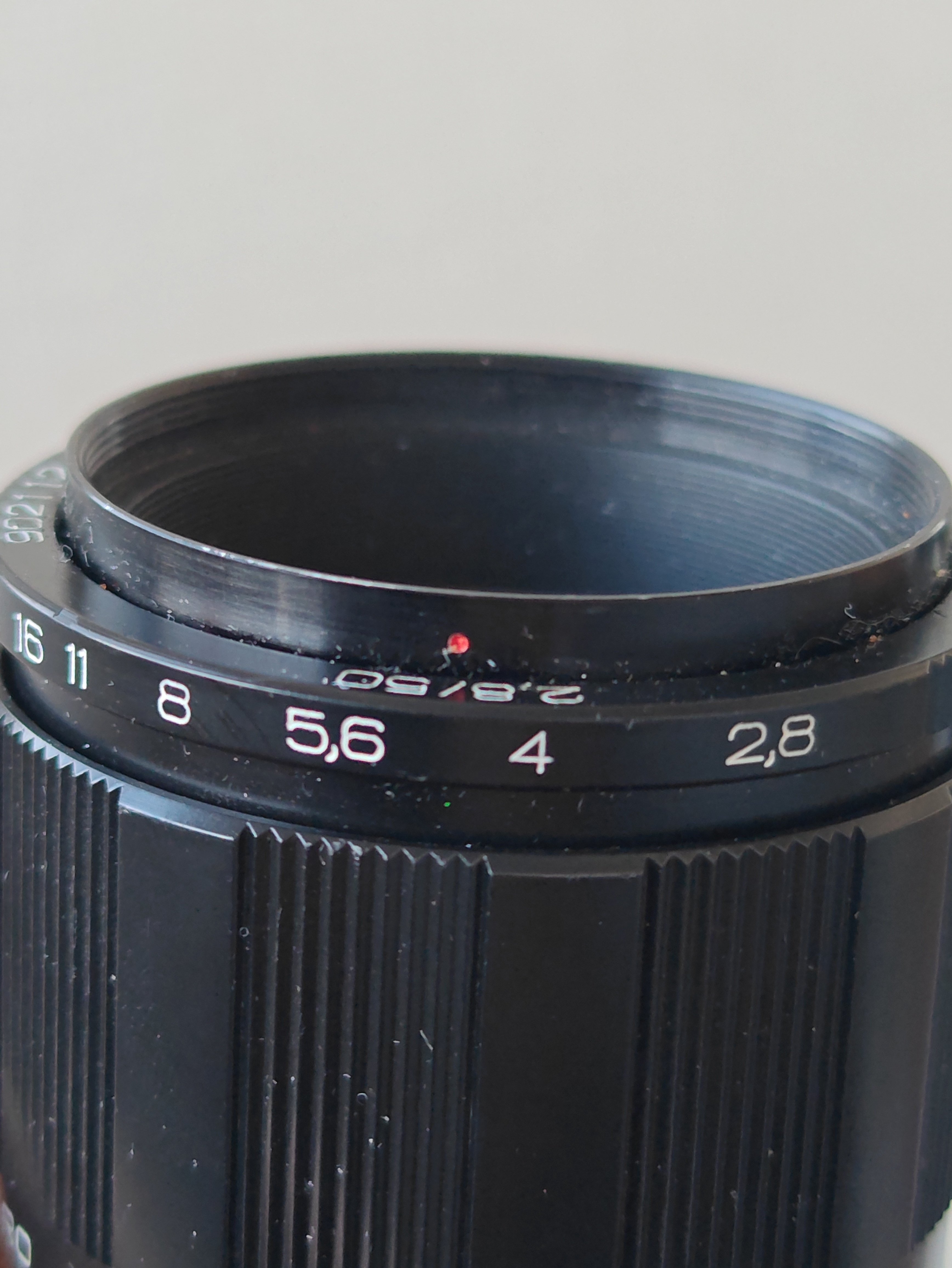 【美品】volna-9 ボルナ-9 50mm F2.8 ロシア 【人気・希少】 写真】3月の落ち着いた町をVolna-9でスナップ/Volna-9 ВОЛНА-9｜はいとん