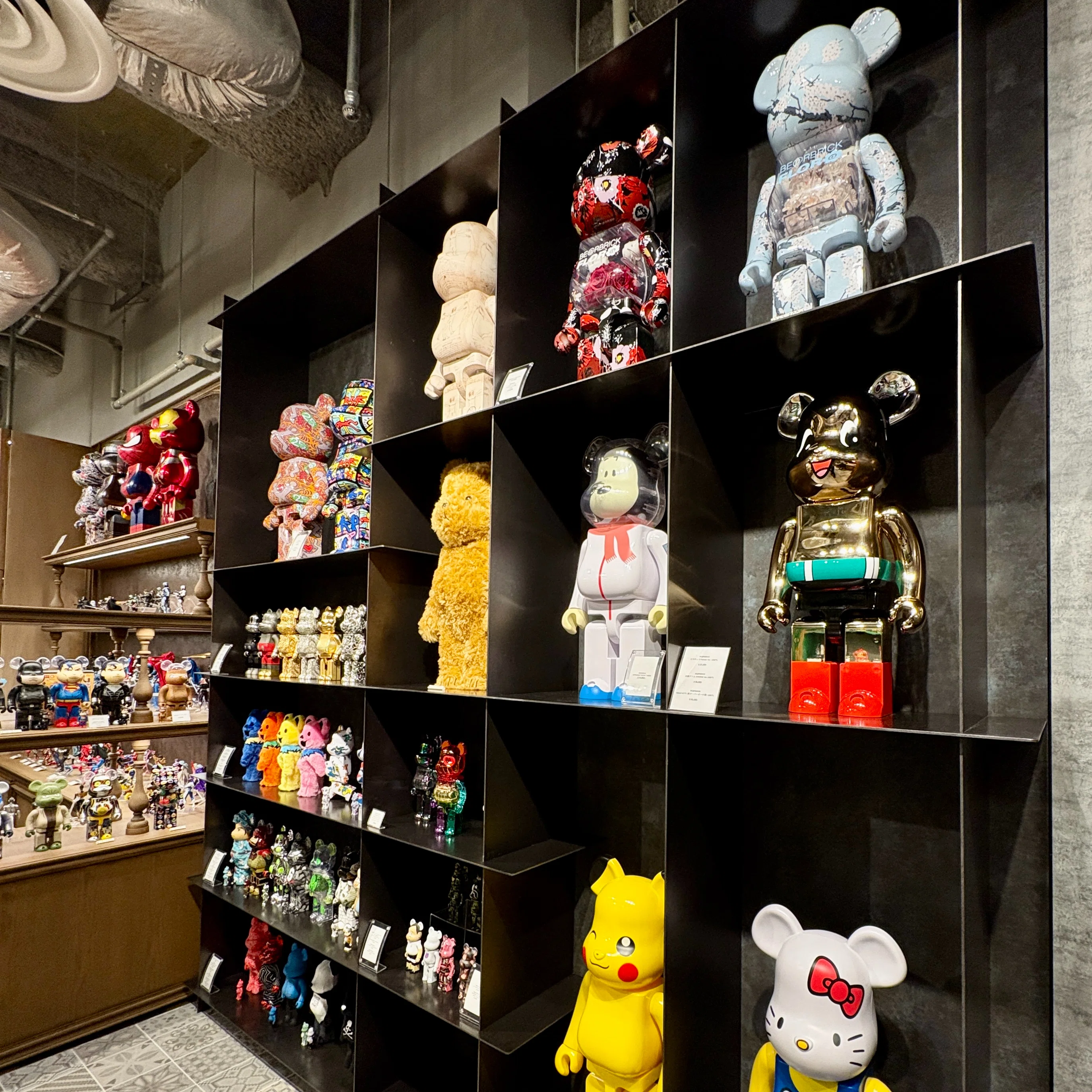 オープンしたてのMEDICOM TOY NEXT（渋谷パルコ）ご紹介｜Yonce77