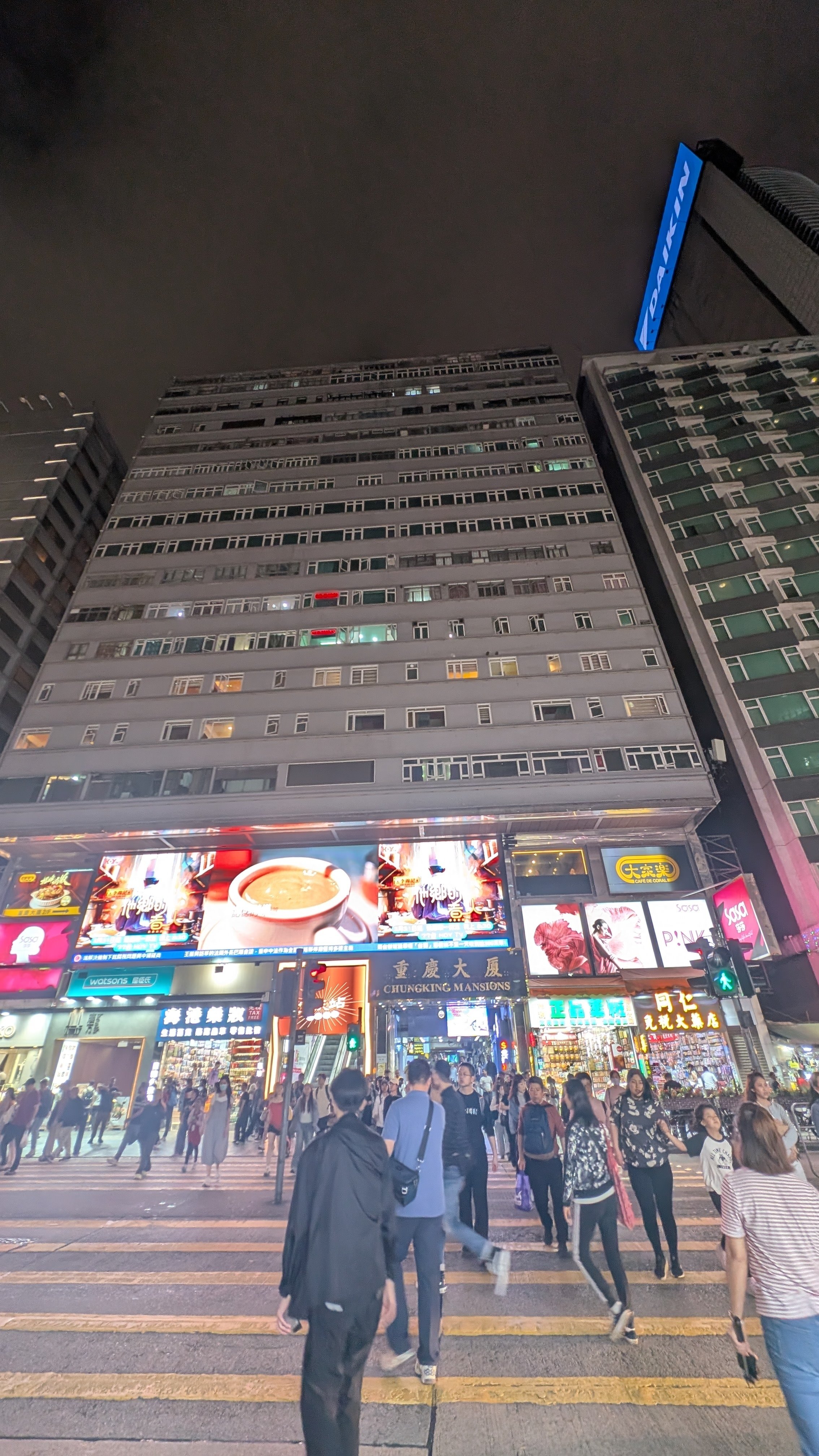 1日目)初めての海外旅行・九龍城寨之圍城に思いを馳せる香港ひとり旅