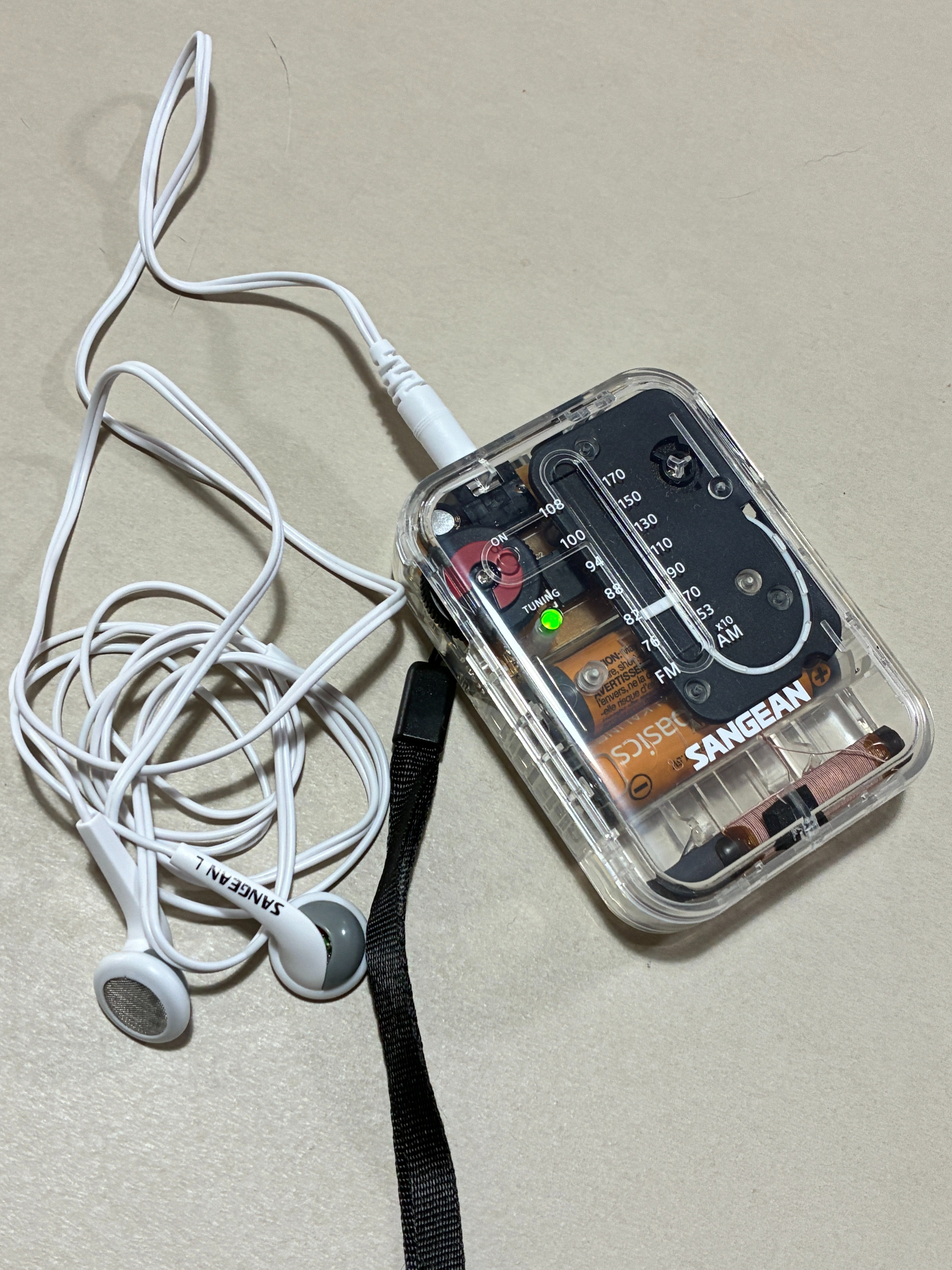 値下げ　ラジオ スケスケのラジオを買いました｜ハラゴウシ