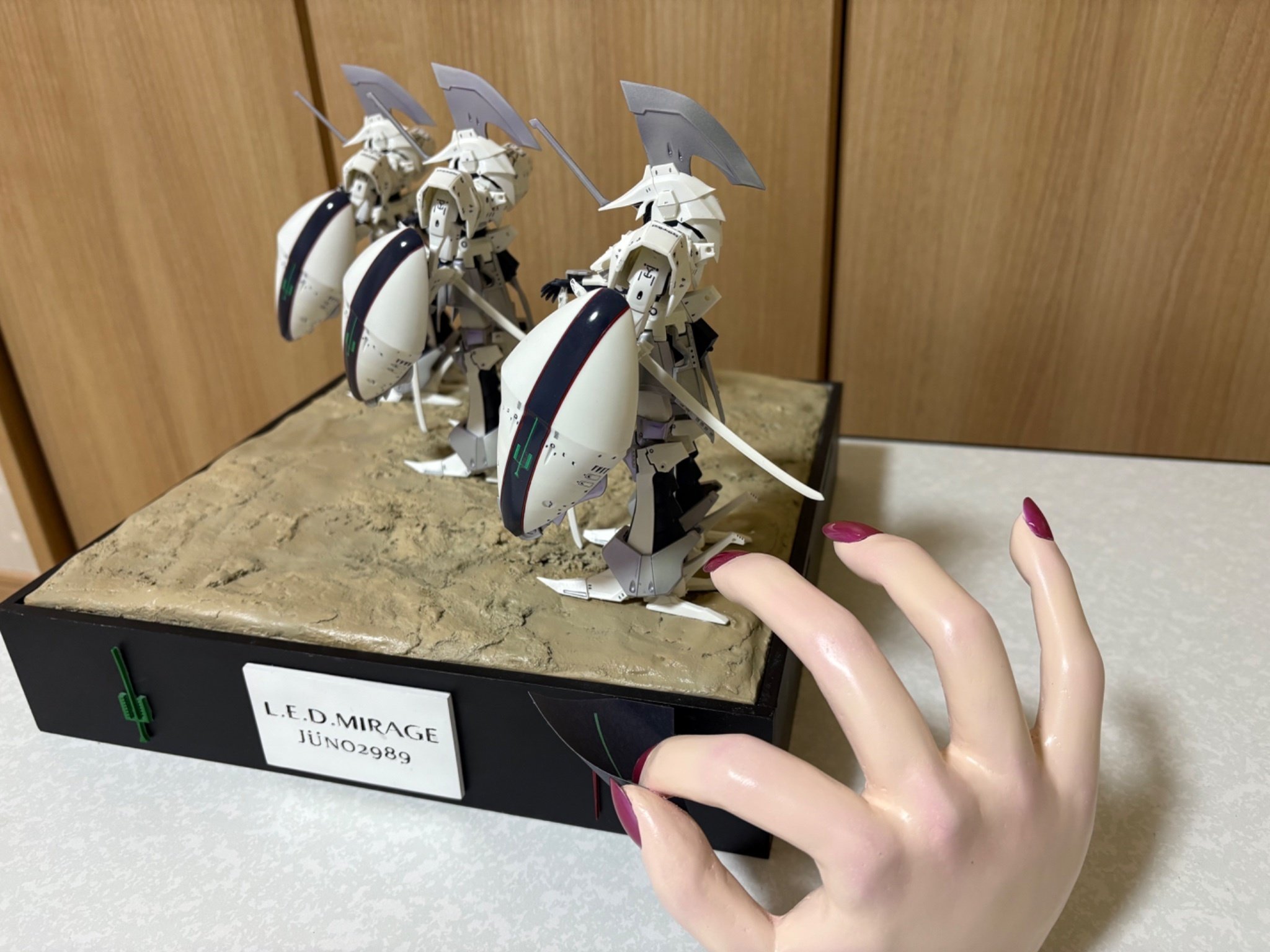 WAVE 1/144 レッドミラージュ先行量産型を作りました｜佐藤佐清