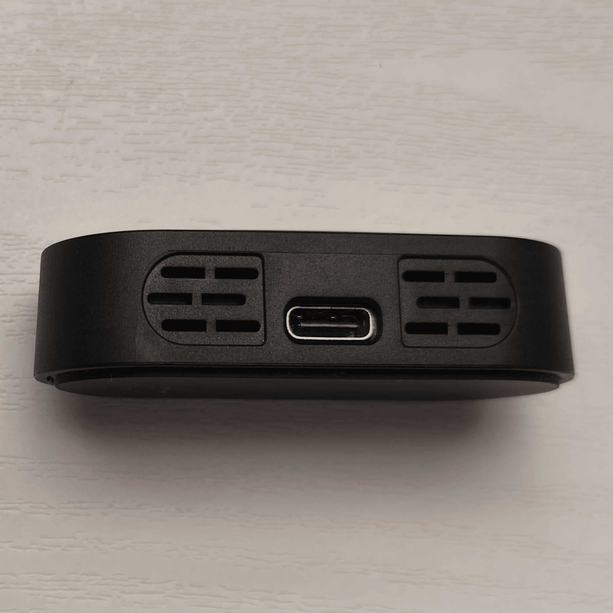 (美品)Unius Black Lotus 39g] Carbon gaming mouse that can be purchased for about