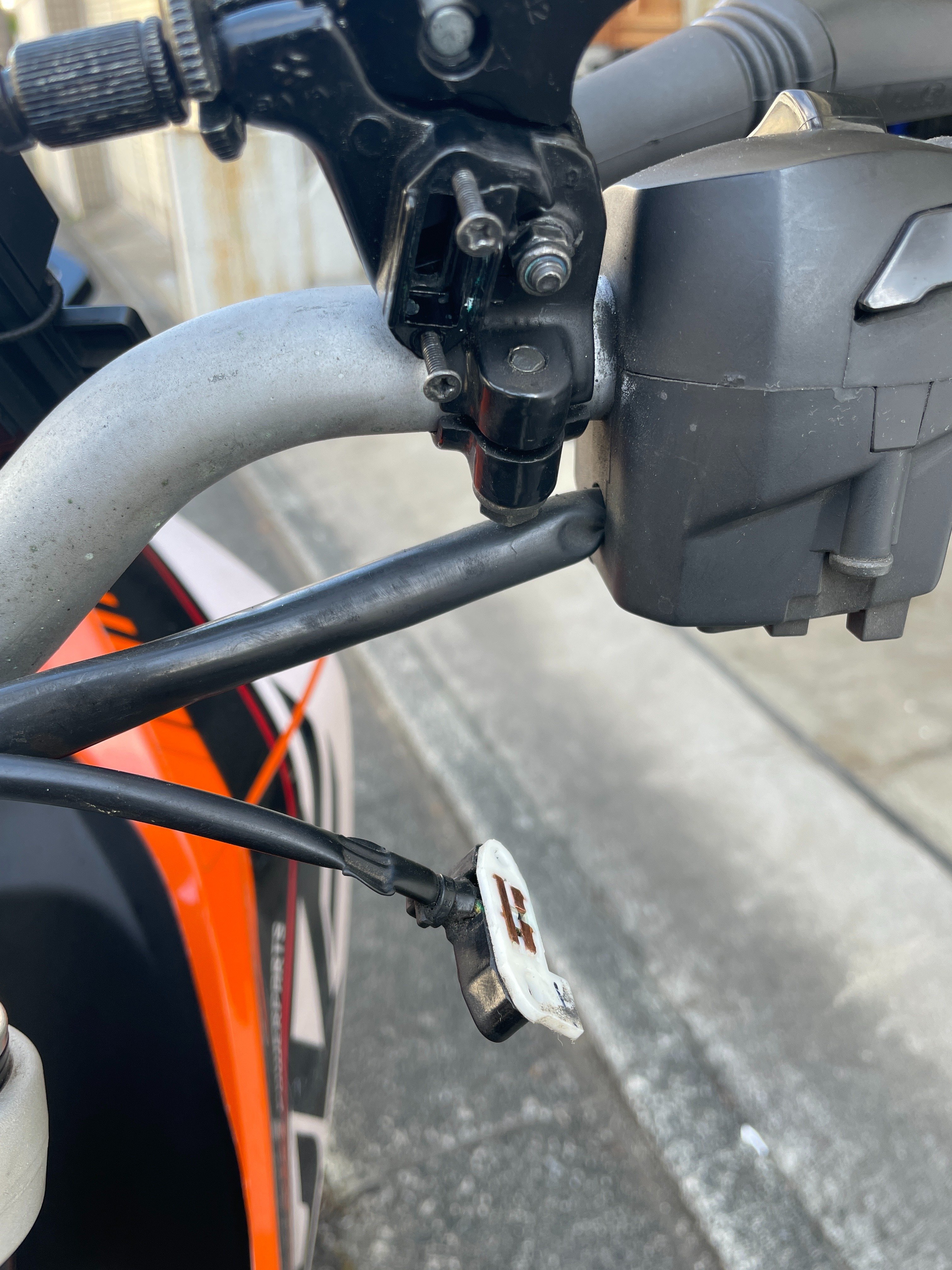 KTM DUKE 125 トラブル報告｜Mando