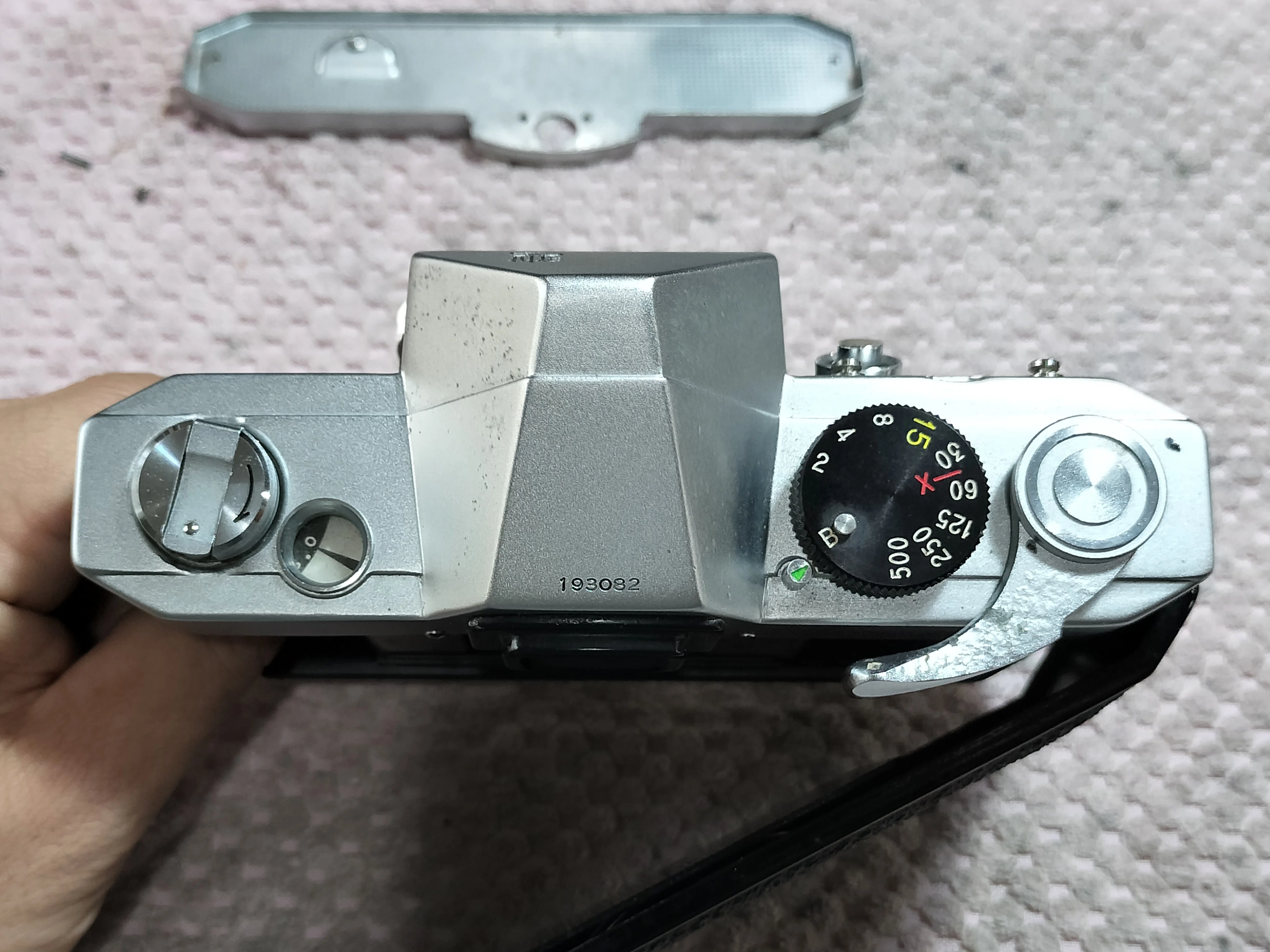 Petri Penta VIの分解|フィルムカメラ修理のアクアカメラ Petri Penta VIの分解|フィルムカメラ修理のアクアカメラ