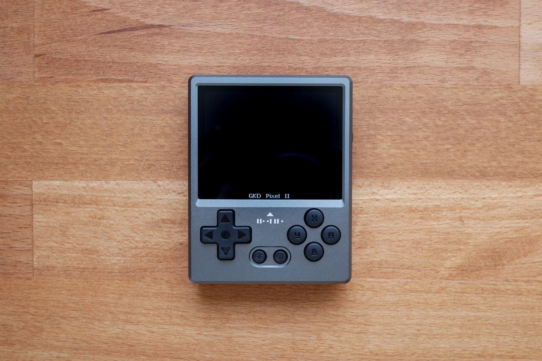 小さな金属筐体がたまらない！GKD Pixel 2レビュー｜ばるき