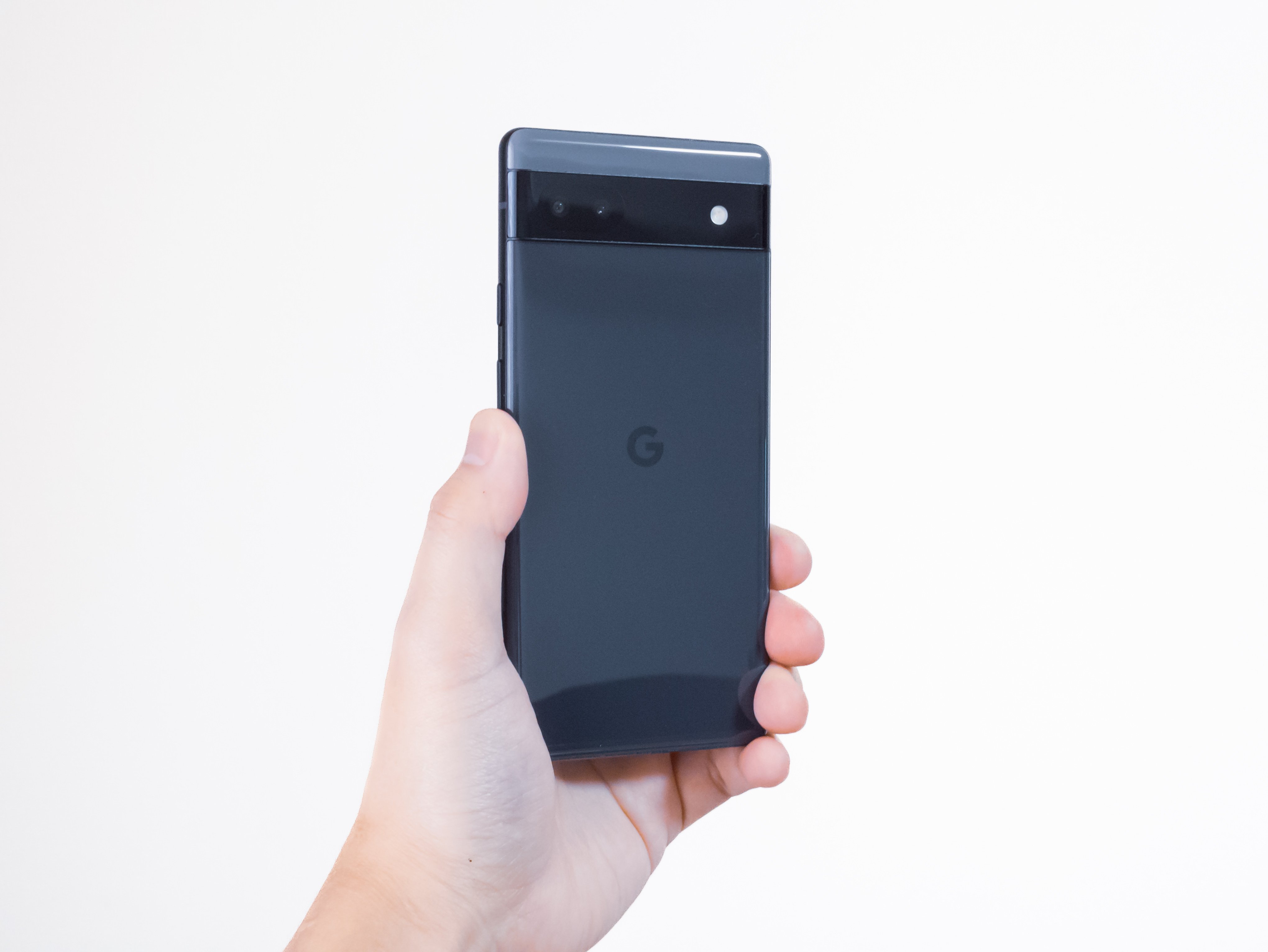 Google Pixel 6a 青 本体 ガジェットレビュー】引退後、まさかの出戻り。 │ Google Pixel 6a