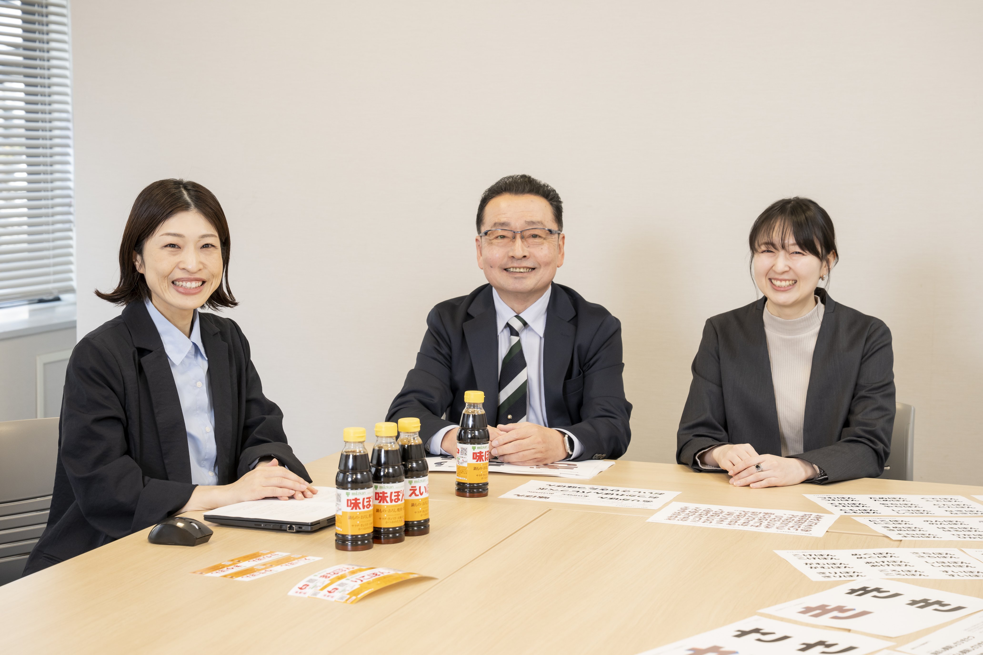 おなじみのロゴをオリジナルフォントに。ミツカンが味ぽん60周年に制作