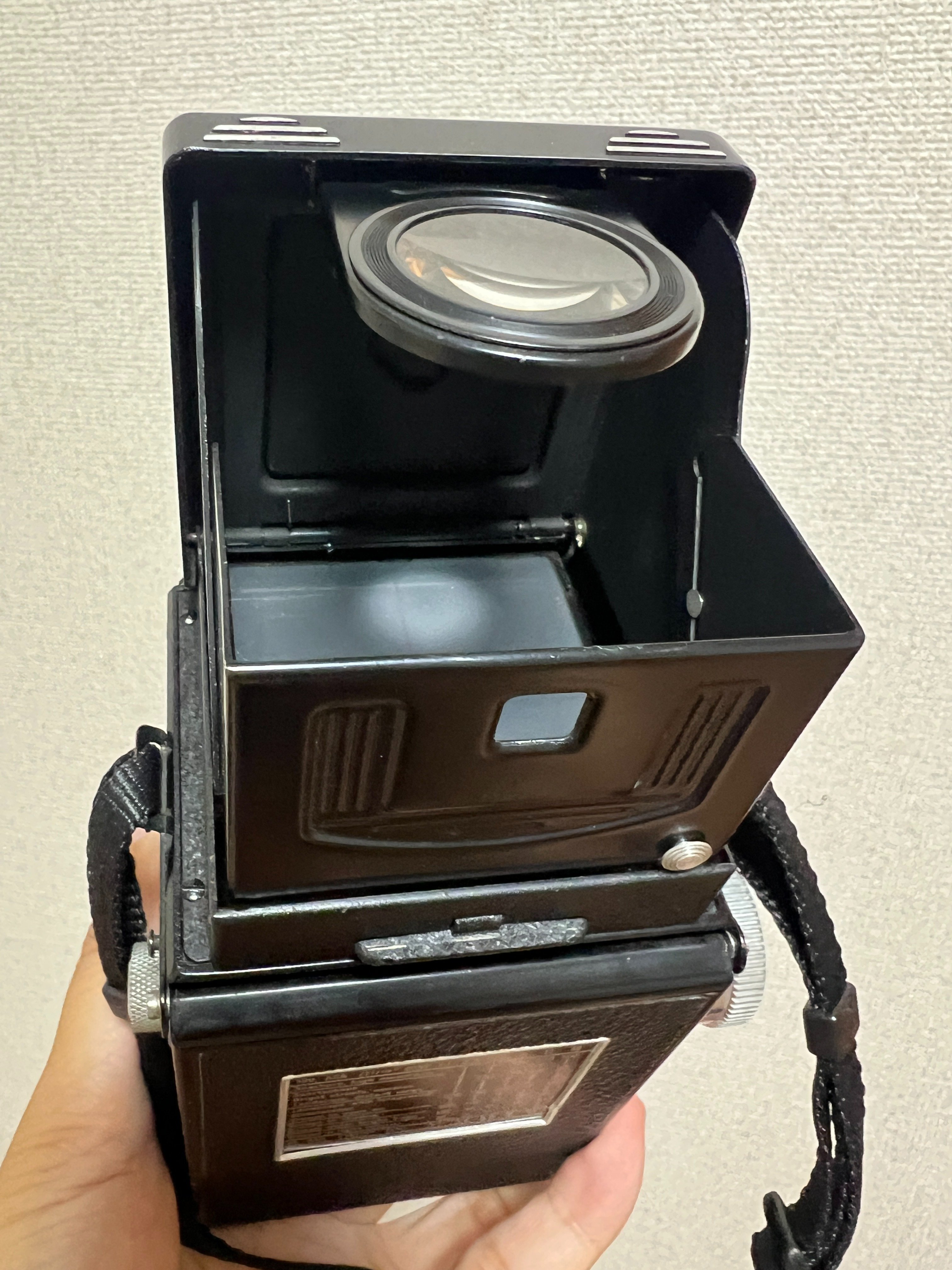 vol.396 二眼レフカメラを購入しました。|緋色のHiro(写真を vol.396 二眼レフカメラを購入しました。|緋色のHiro(写真を