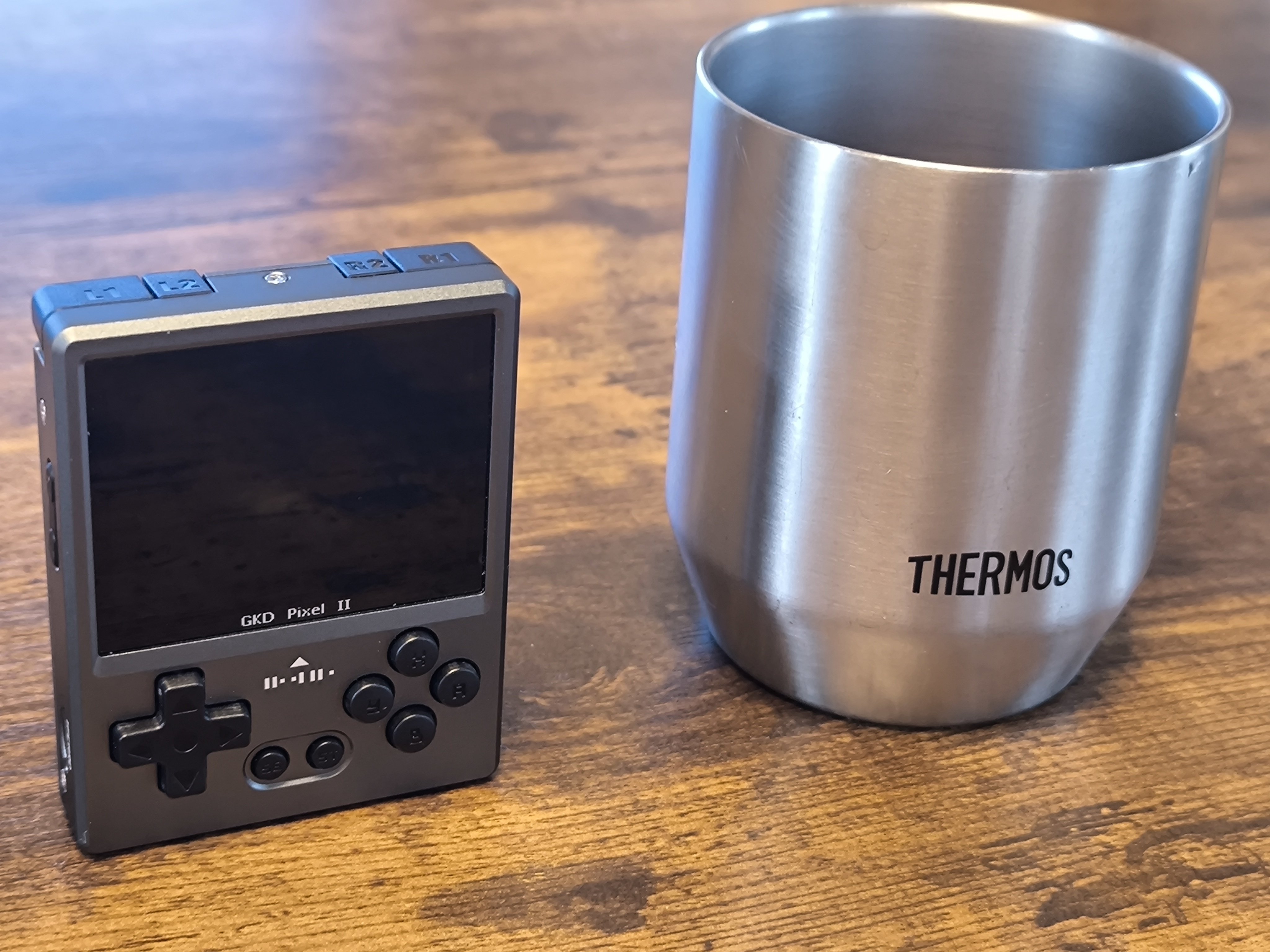 GKD PIXEL 2 グレー PlumOS Amazon.com: GKD Pixel 2 Console Metal Retro Game Player Portable