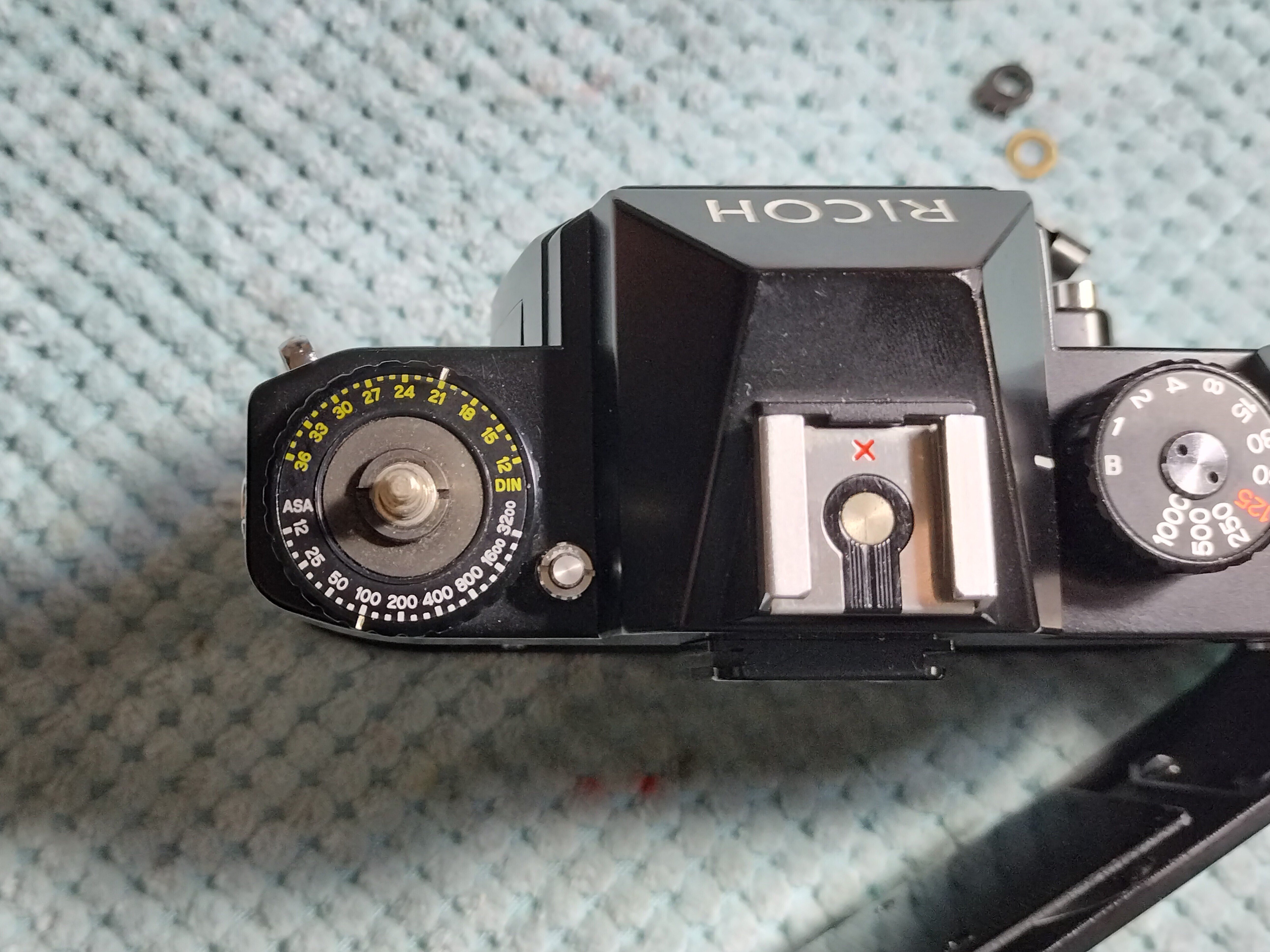 RICOH XR-1の分解｜フィルムカメラ修理のアクアカメラ