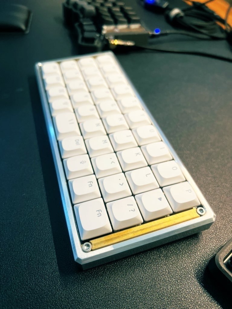 30％キーボードBeThirty「O39Be」ホワイト未組み立てキット