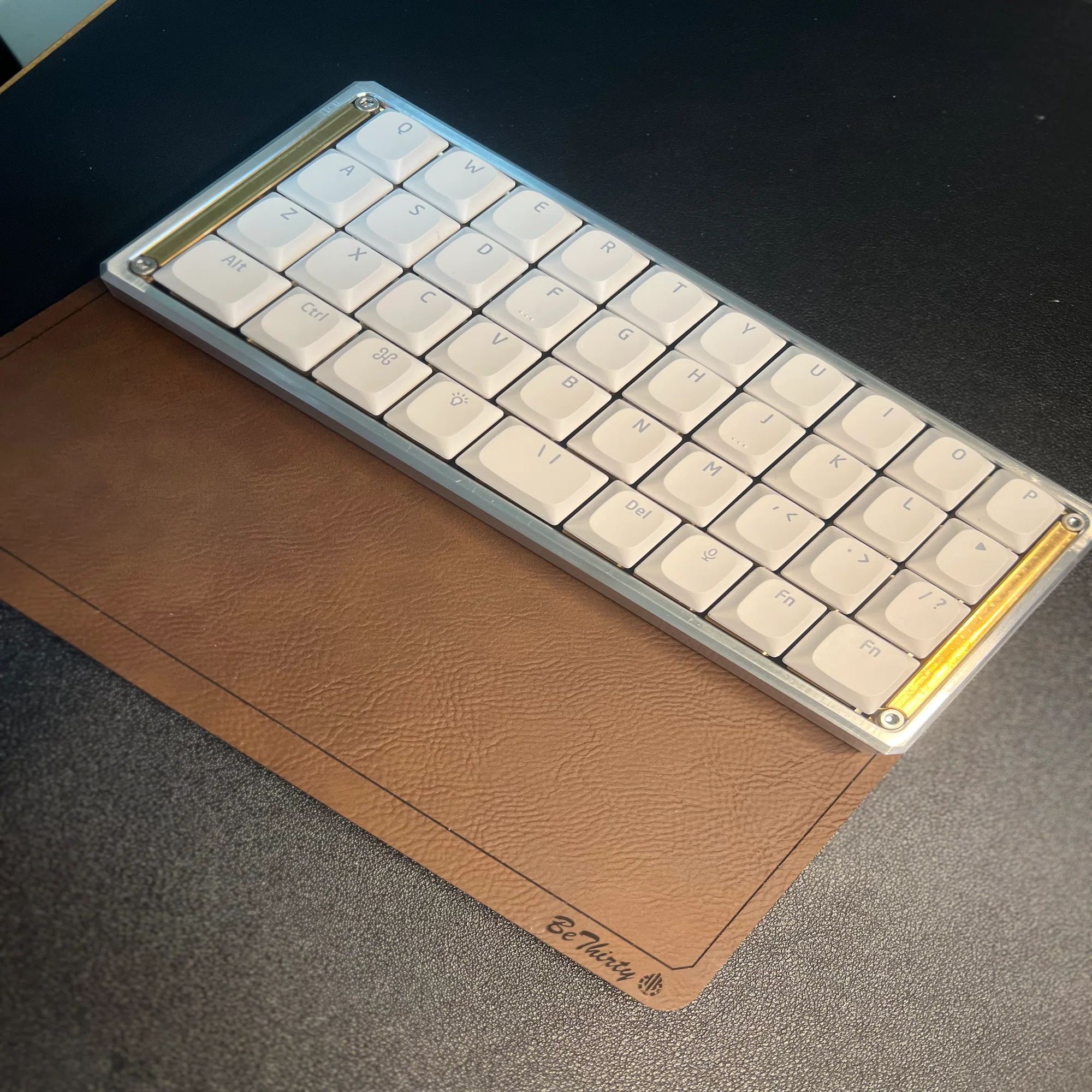 ミニマル30%キーボード「BeThirty」ビルドログ｜kazy