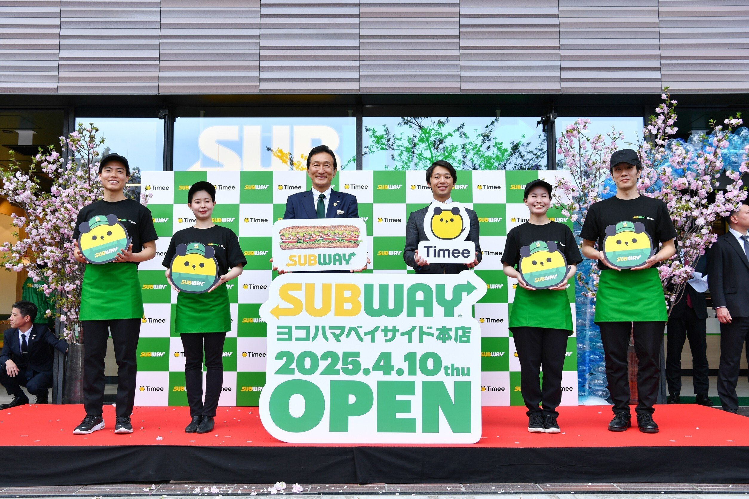 ワタミの新生サブウェイを象徴するモデル店舗がオープン