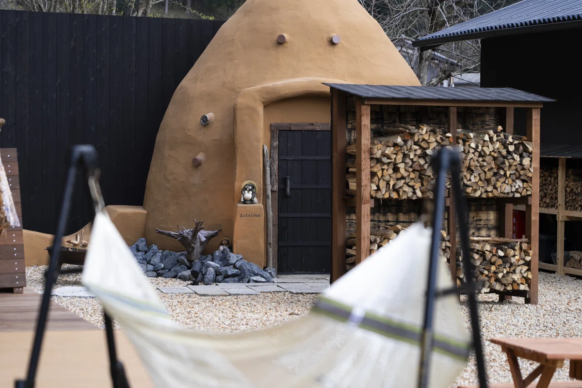 SHIGARAKI SAUNA宿泊施設に潜入してみた!|earthsauna
