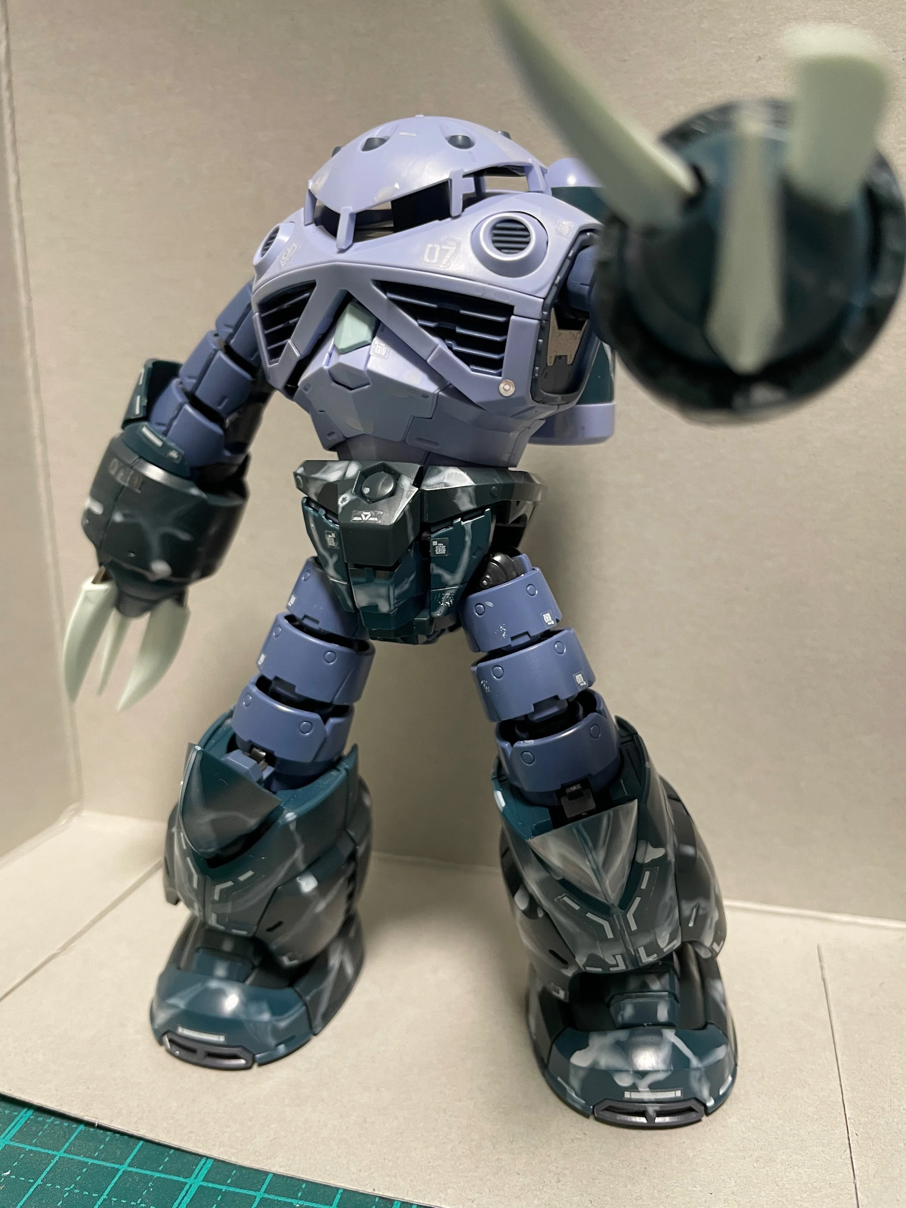 ガンプラ制作日記vol.1】RG量産型ズゴック_水中迷彩&ウェザリング｜トラヲ
