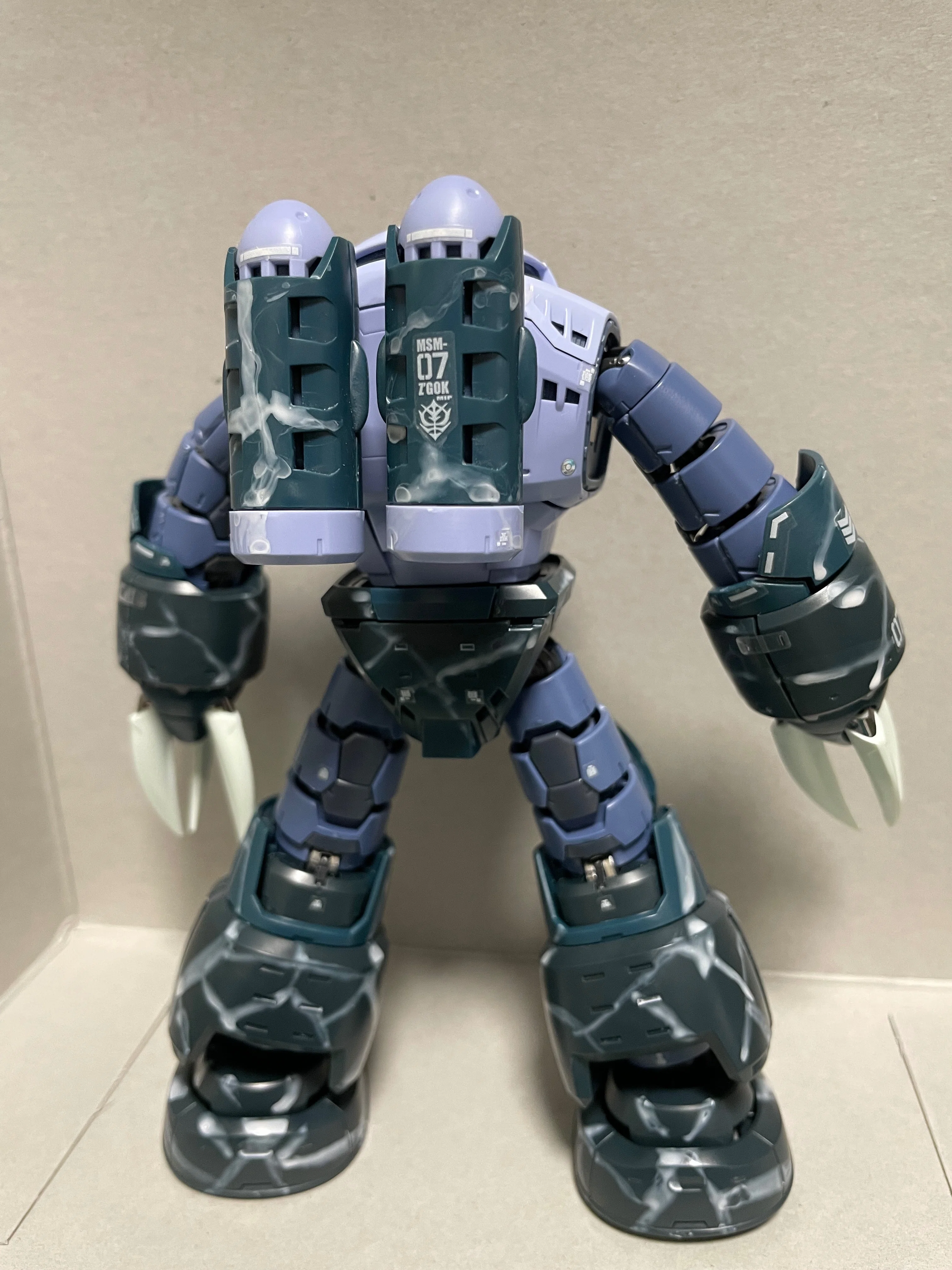 ガンプラ制作日記vol.1】RG量産型ズゴック_水中迷彩&ウェザリング｜トラヲ