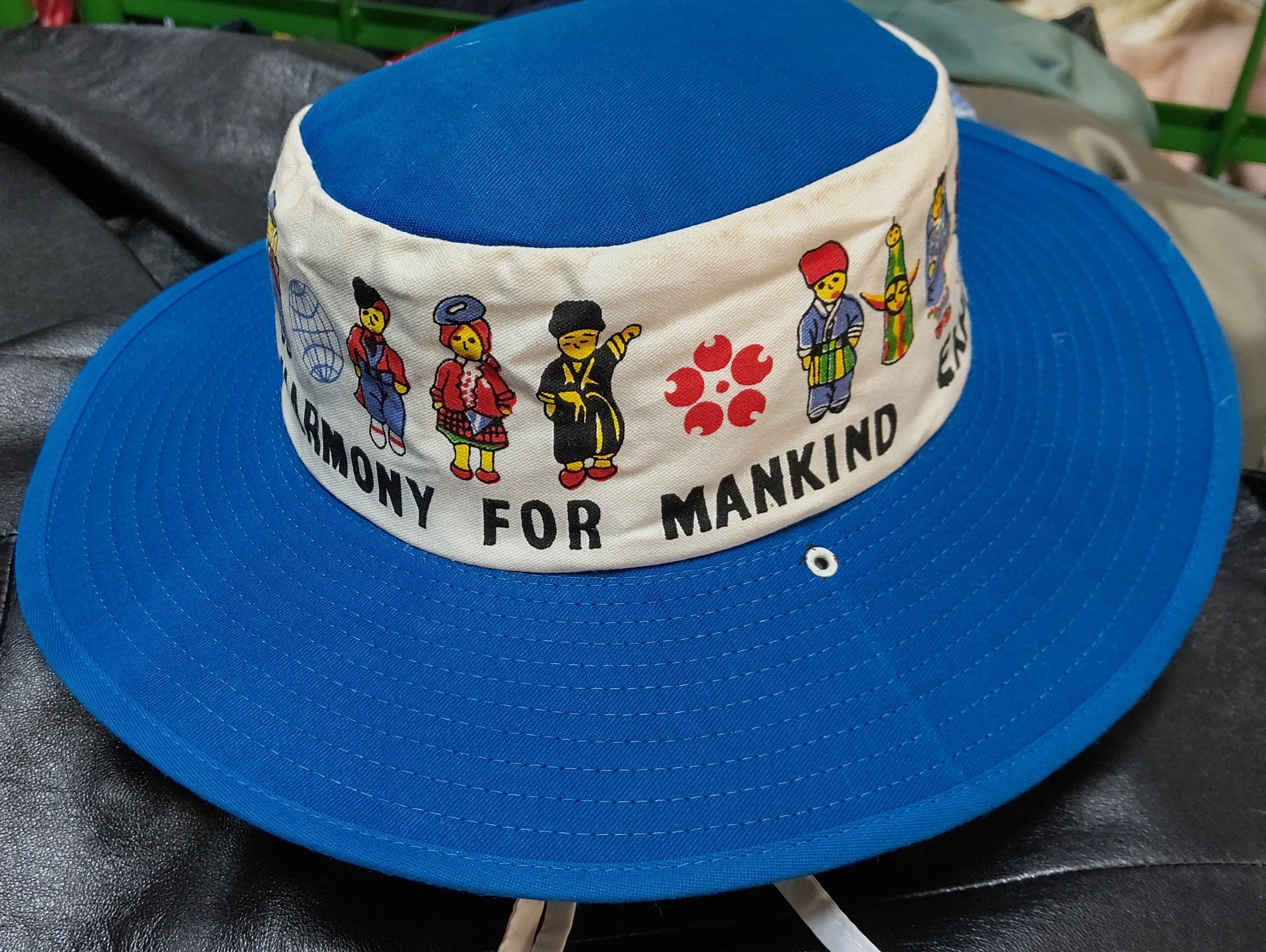【30％OFF】 🌐EXPO'70大阪万博🎌の記念品をレスキューした🎉帽子、風呂敷 コレクション