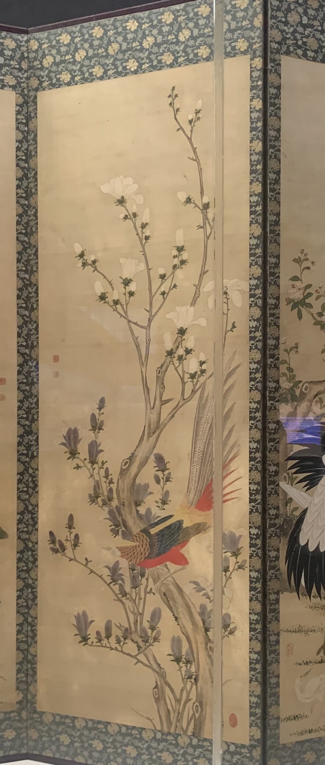 佚山黙隠《花鳥図屏風》①ベストショットの若冲、オフショットの