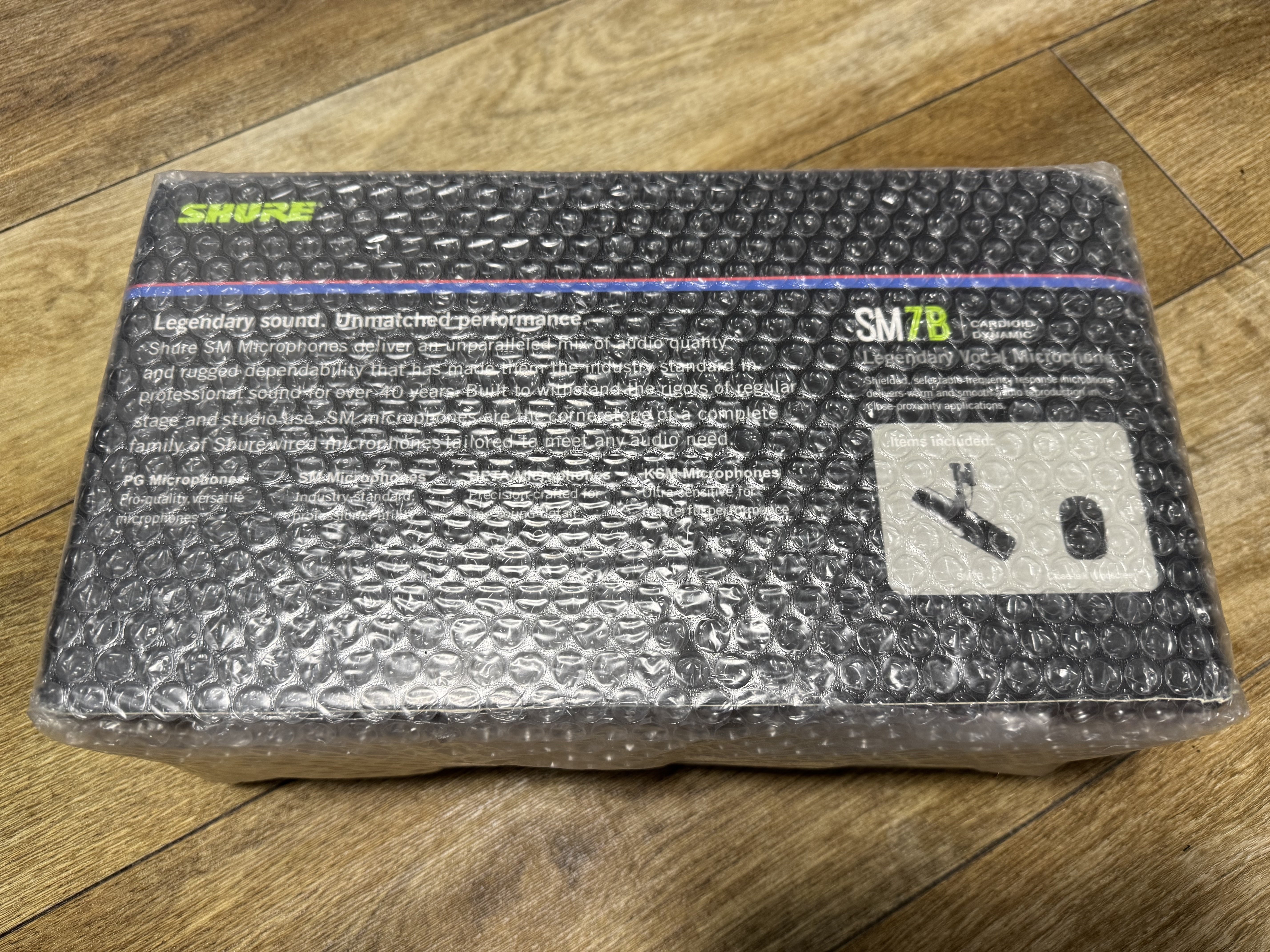 【美品】SM7B【開封済】 SHURE SM7B と M1 MacBook Air 二号機を開封。伝説のマイクに