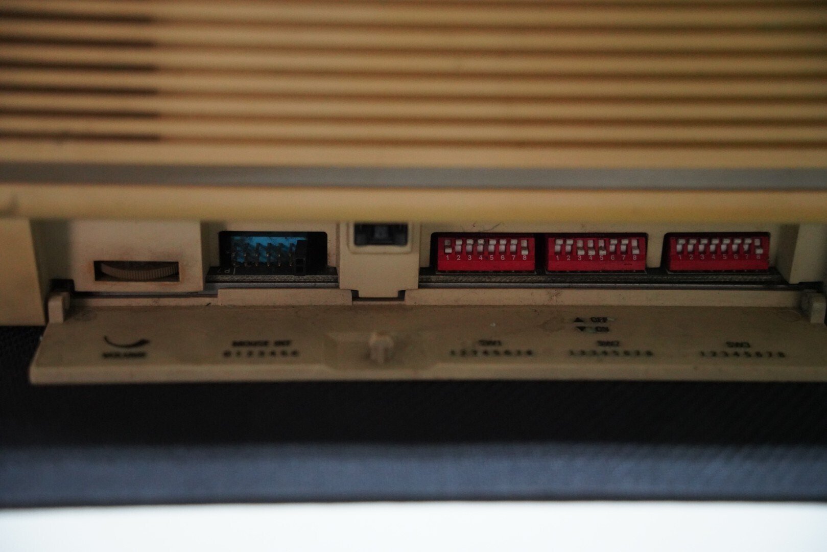 PC-9801UX21(NEC)の分解写真｜kzn