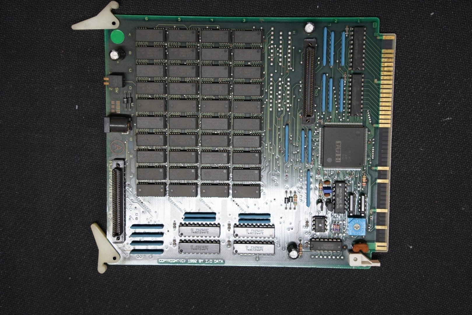 PC-9801UX21(NEC)の分解写真｜kzn