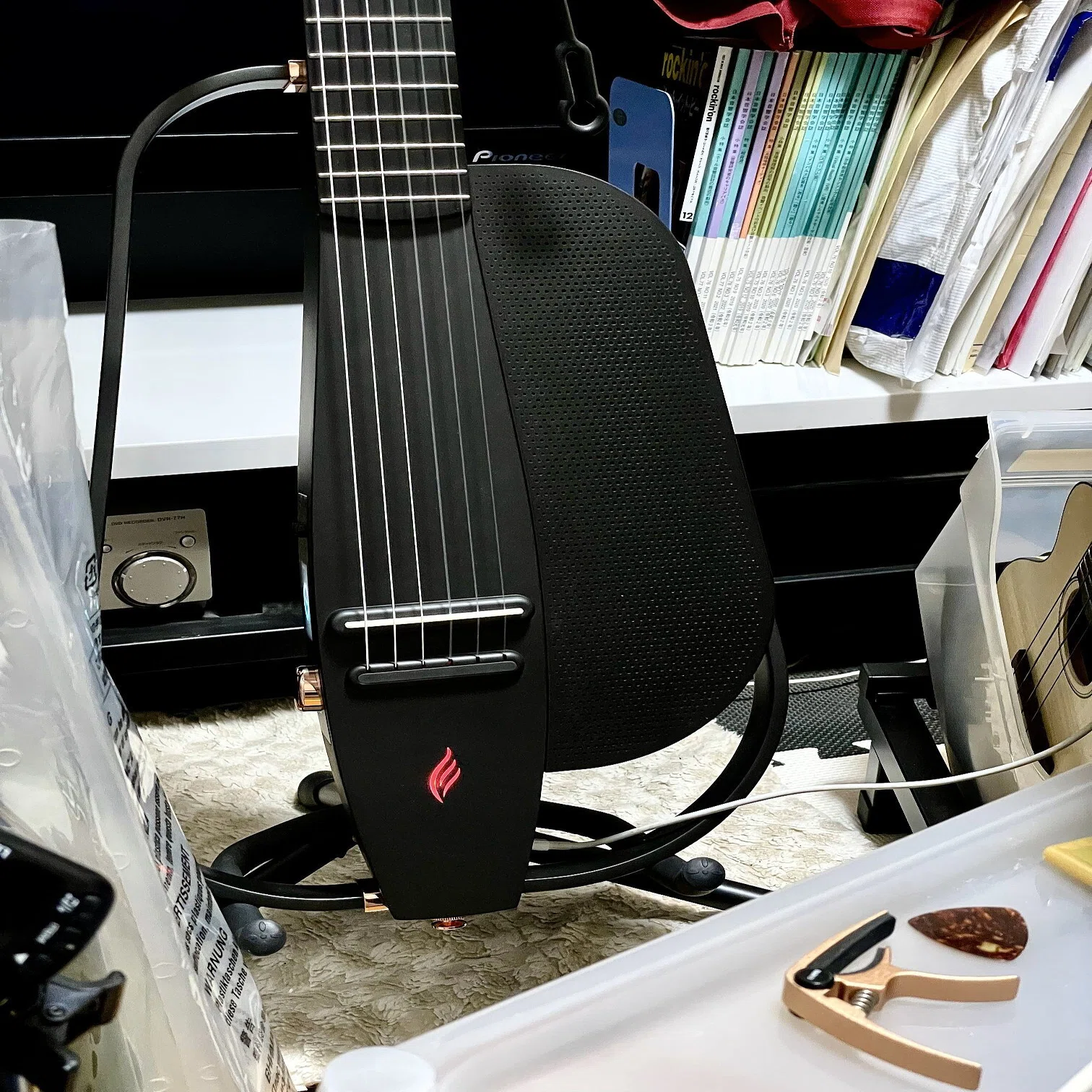Enya のスマートギターを1ヶ月に3台買ってしまった話｜leftbank
