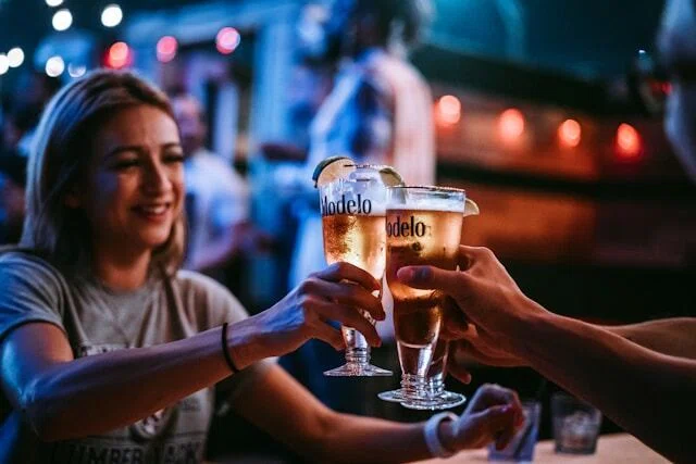 barで乾杯