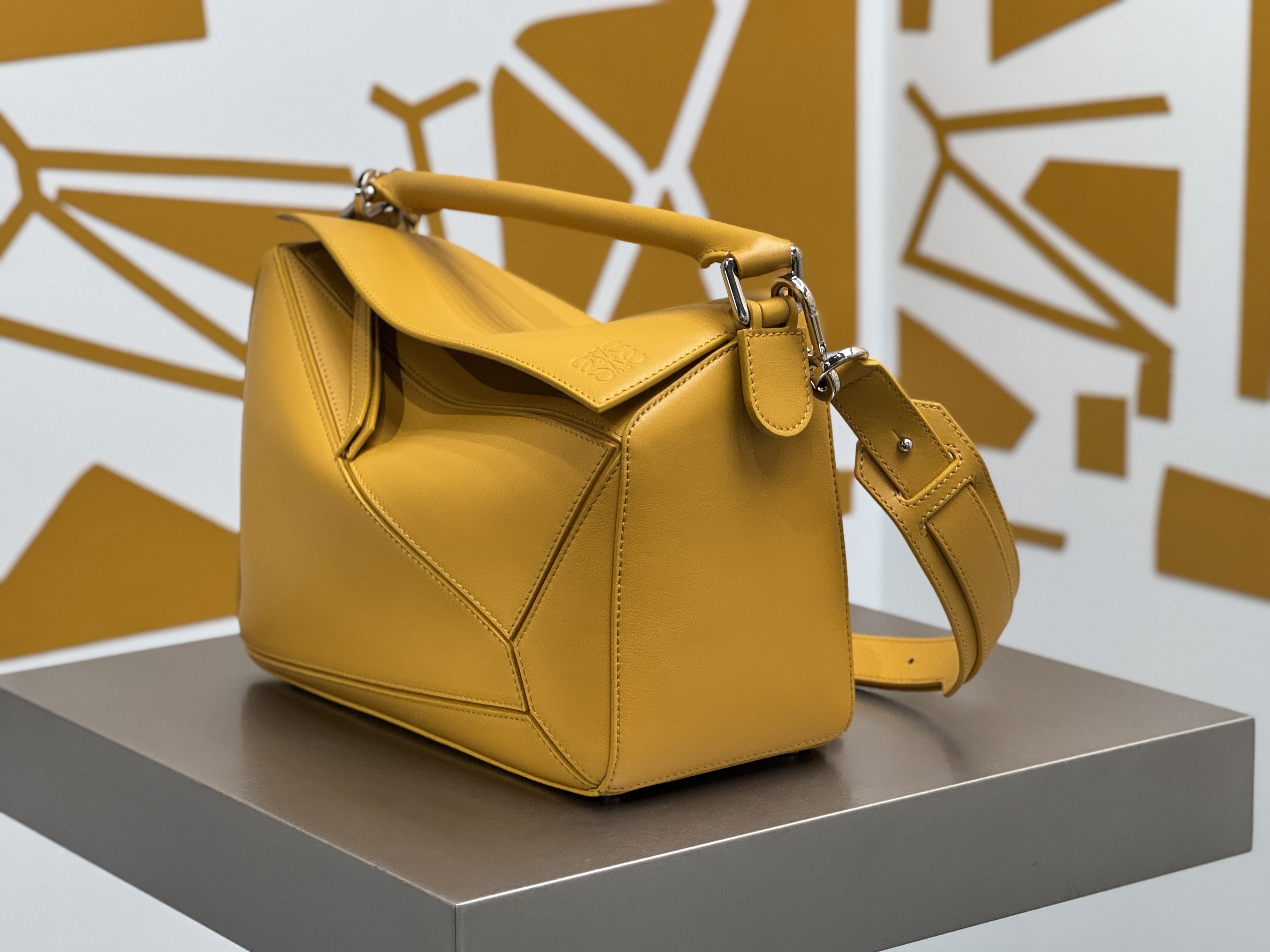 クラフト好きにたまらない！【ロエベ展】に行ってきたよ🔨✨｜自問自答