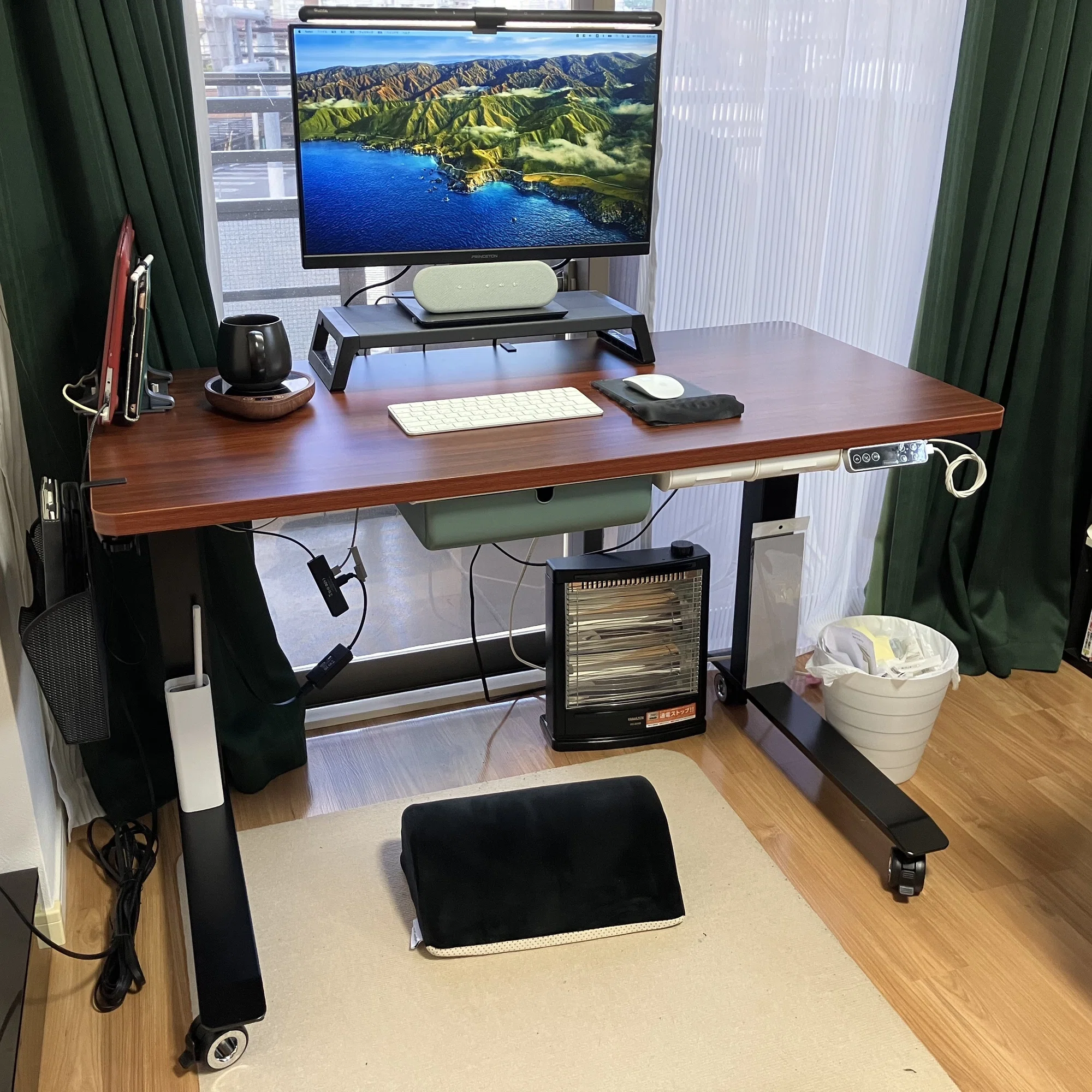 レビュー】FlexiSpot E7 Proを導入したら作業効率と生活の質が爆上がり 