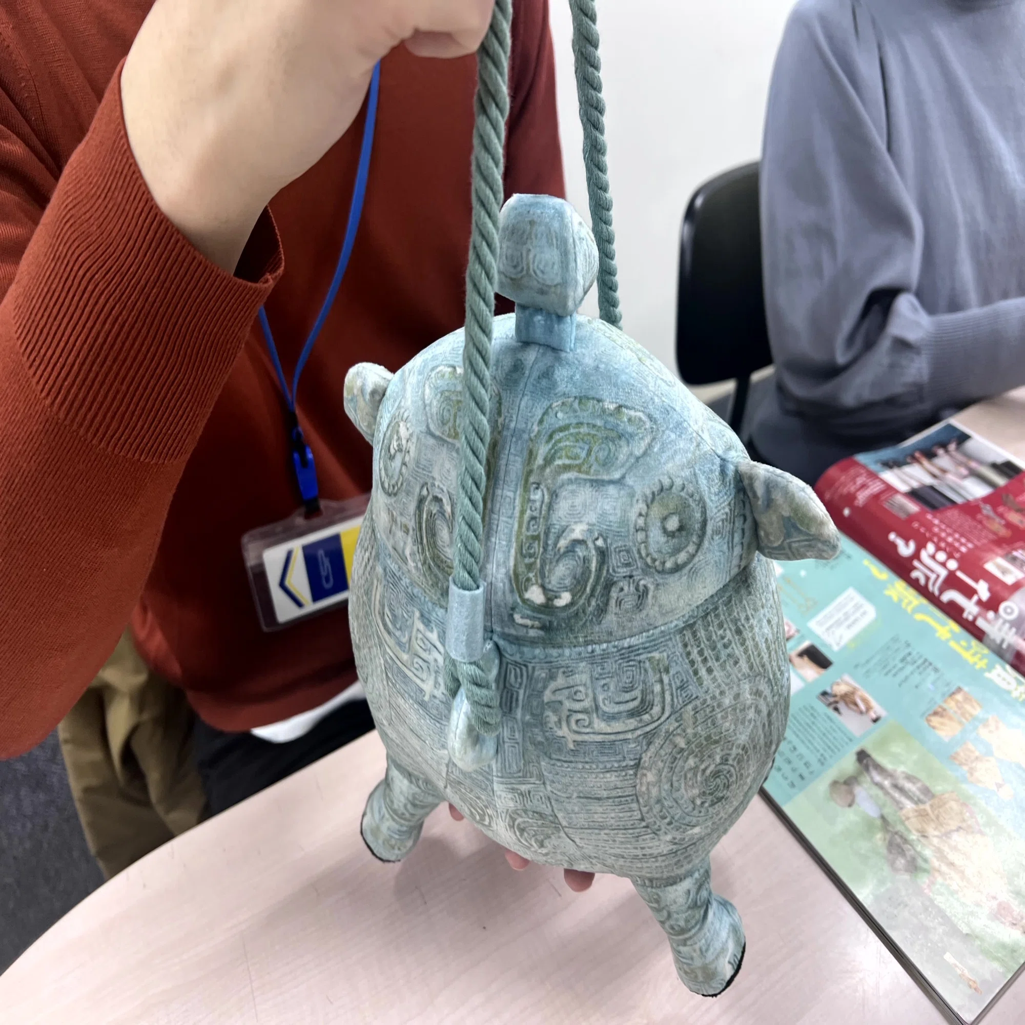 ころんとした姿が愛らしい。空間の香りづけも楽しめる「戈卣クッション 